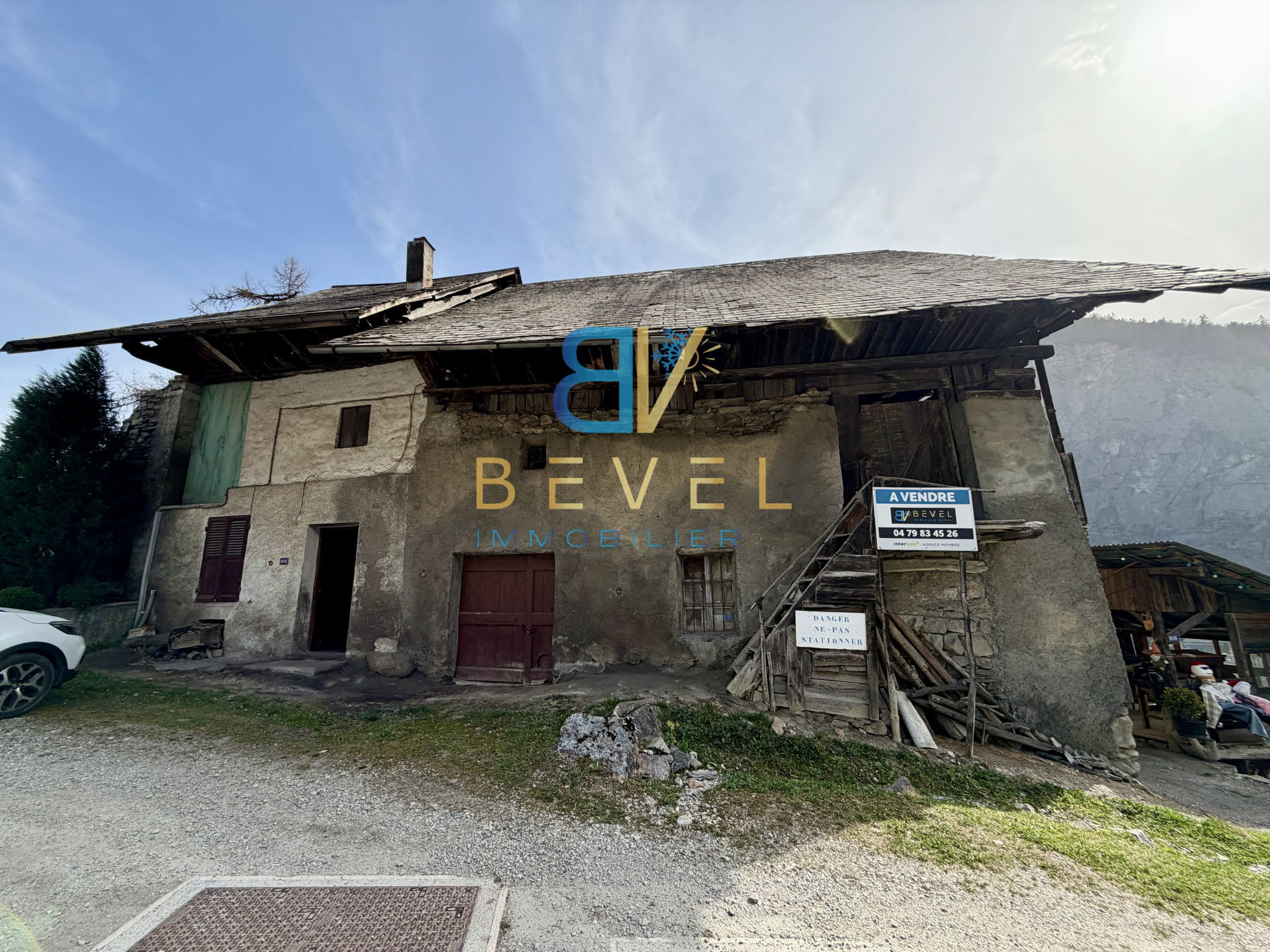 (73) À VENDRE - FONTCOUVERTE-LA-TOUSSUIRE PROJET RÉNOVATION