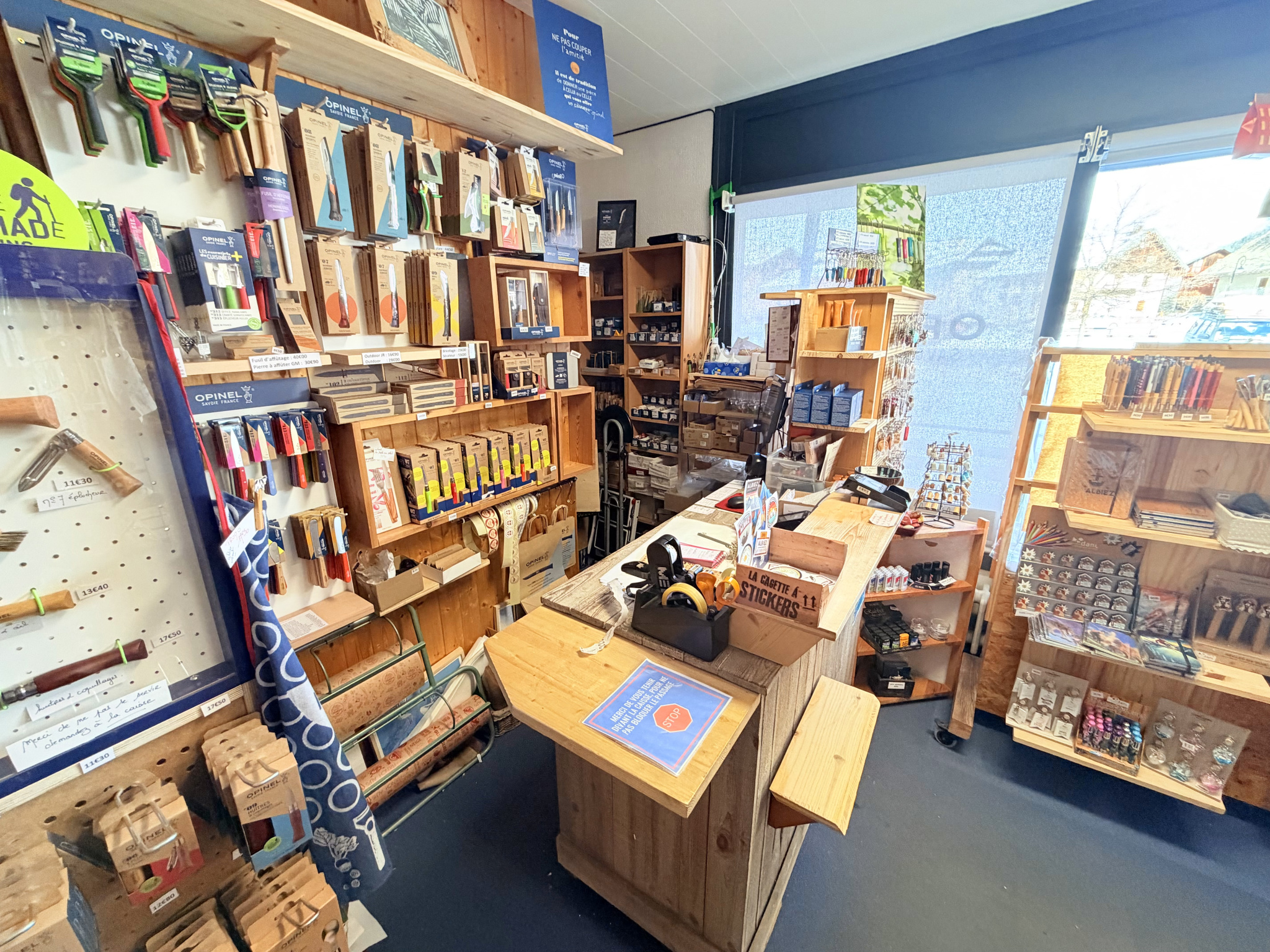 (73) ALBIEZ-MONTROND - MURS COMMERCIAUX - EMPLACEMENT No1 AU CŒUR DU VILLAGE #8