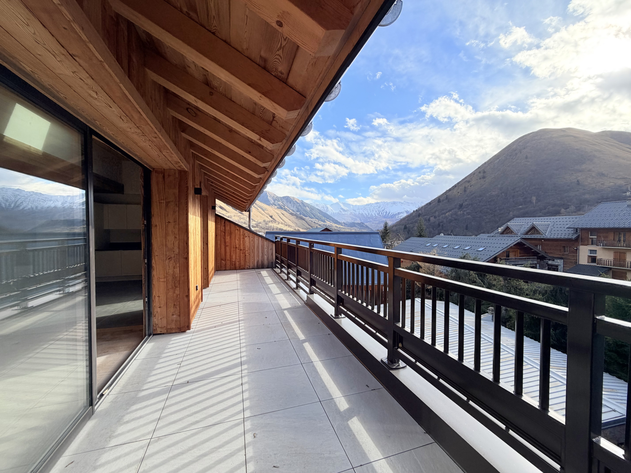 (73) SAINT-SORLIN D'ARVES - Sublime T4 Duplex - Vaste terrasse - Double Garage - Vue & Accès pistes #1