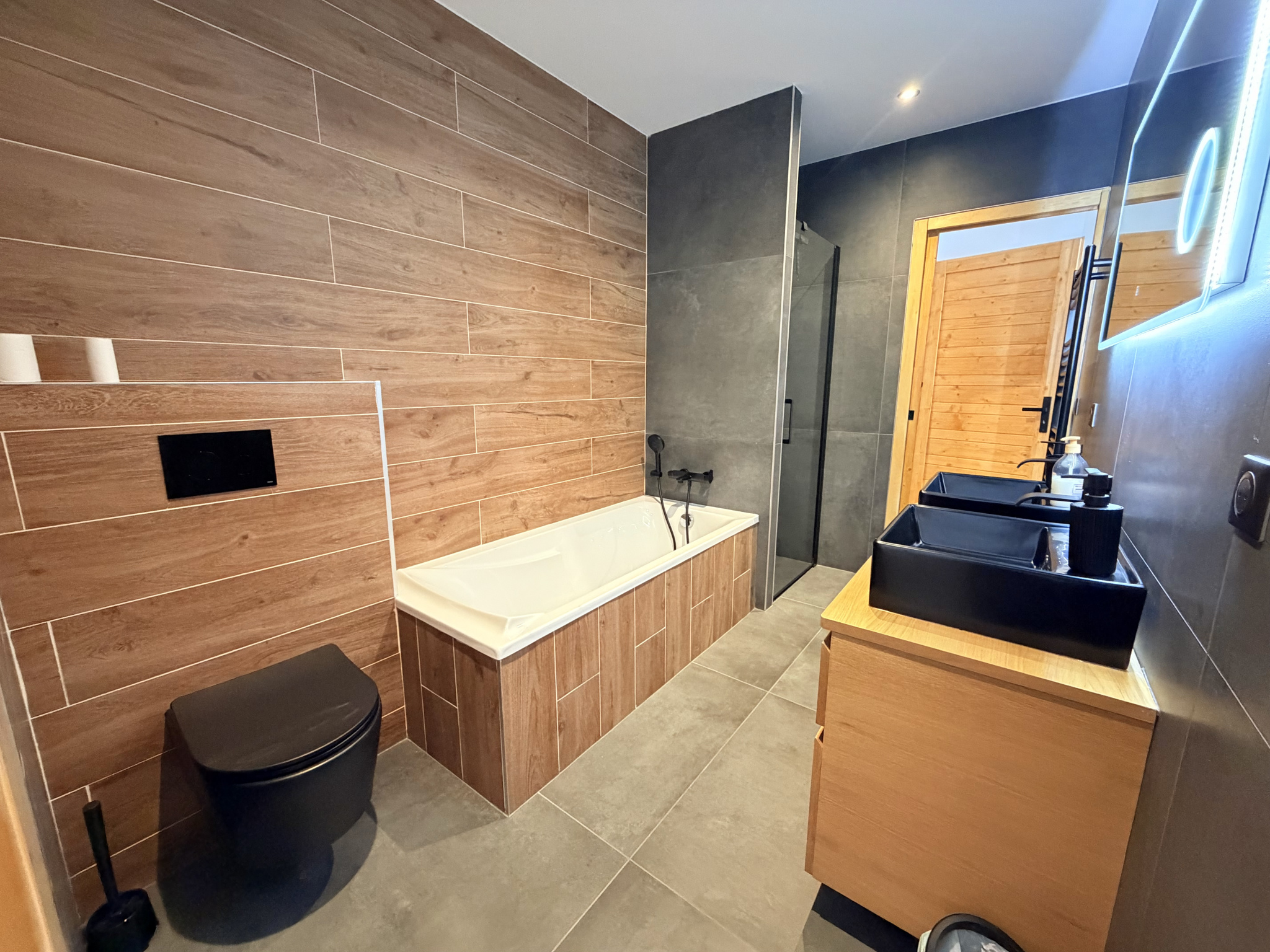 (73) LA TOUSSUIRE - REMARQUABLE CHALET 2023 - 10 CH - Vue panoramique - Accès pistes - Sauna #11