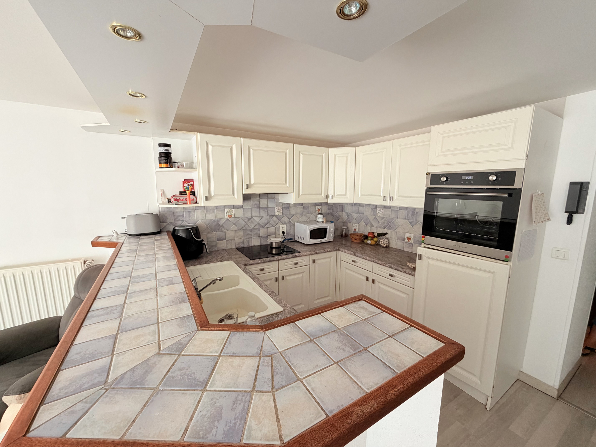 À VENDRE - BEVEL IMMOBILIER (73) SAINT-MICHEL-DE-MAURIENNE   HYPER CENTRE IMMEUBLE DE RAPPORT   200 m2 HABITAB #2