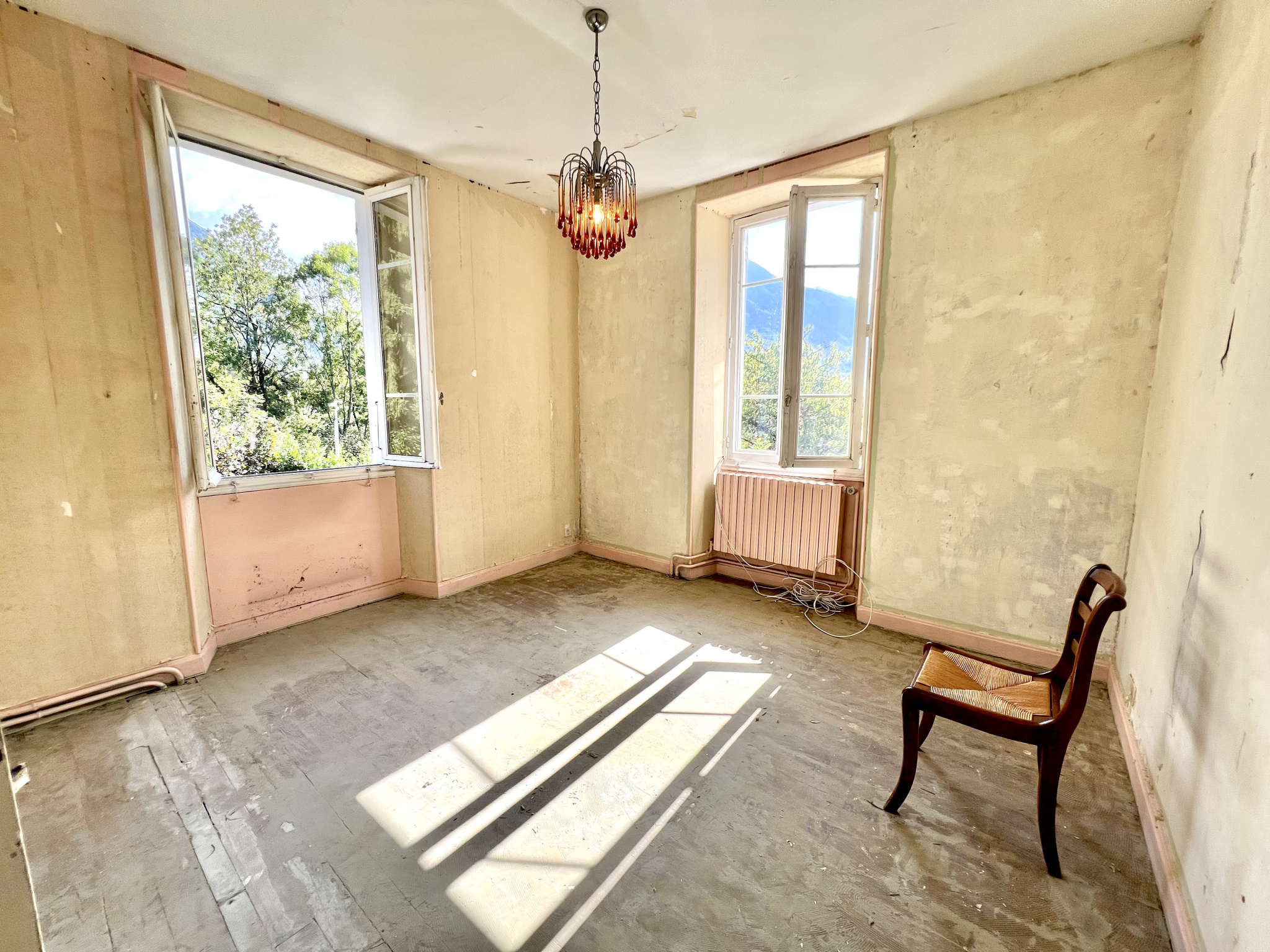 (73) La Chambre - TRÈS BELLE MAISON AVEC POTENTIEL #32