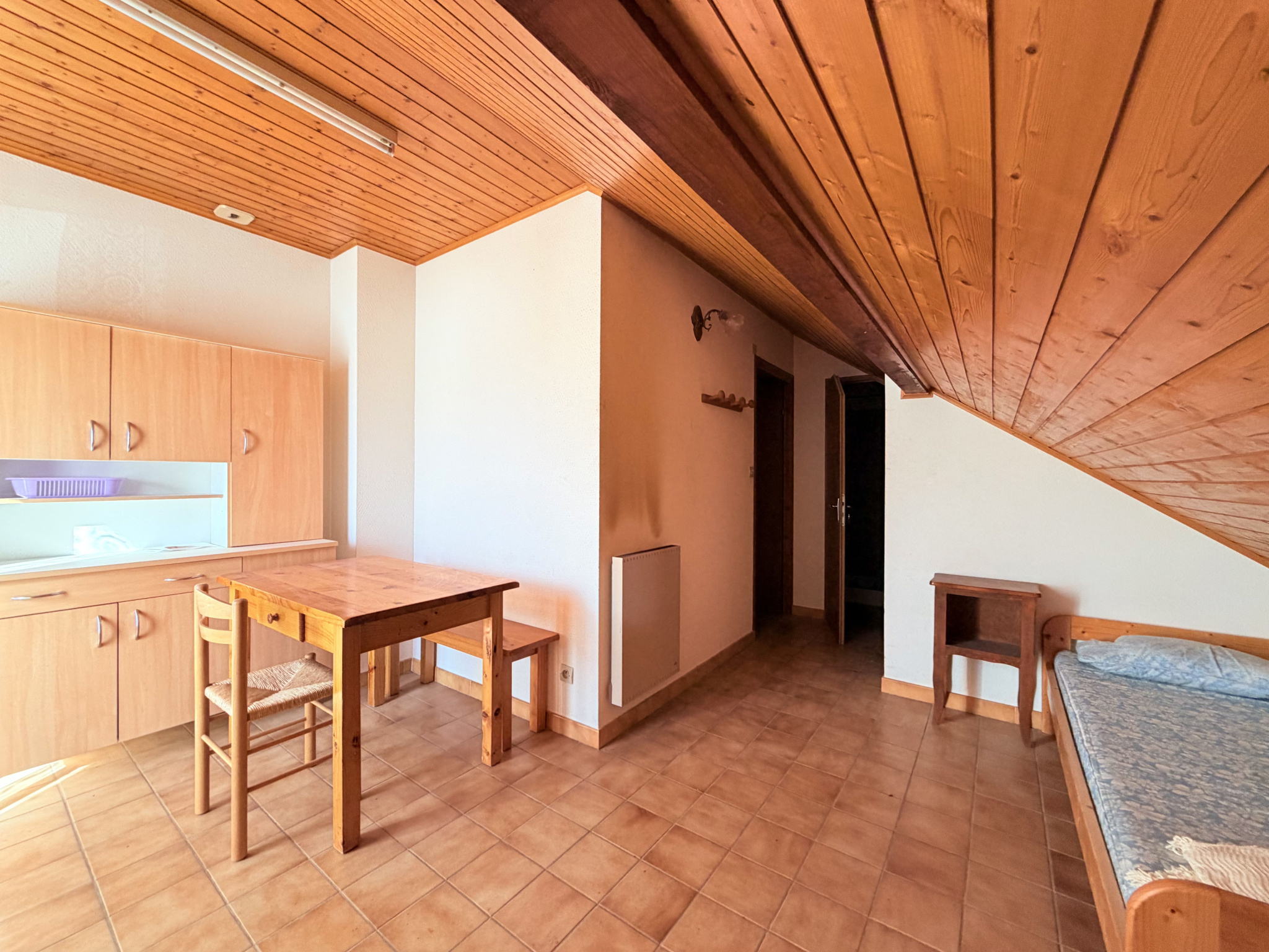 (73) ALBIEZ-MONTROND - Studio 25,30m2 - 3ème étage - Balcon - Exposition Sud-Ouest #4