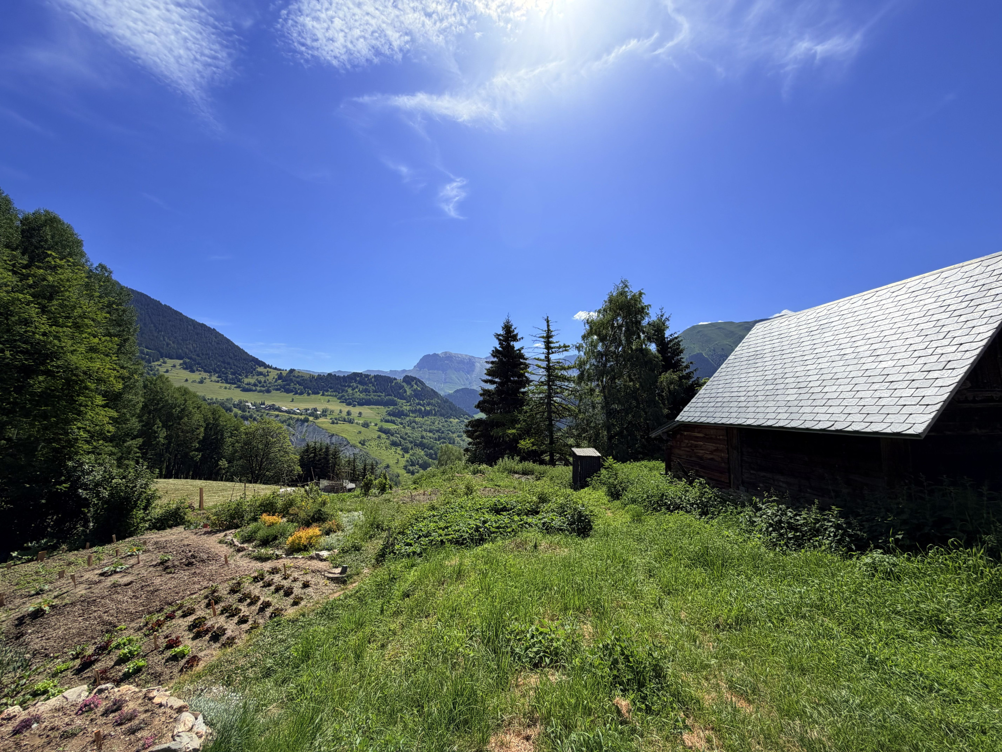 (73) SAINT-JEAN-D’ARVES - HAMEAU DU POINGT MAISON MITOYENNE - CADRE PRIVILÉGIÉ - VUE #4