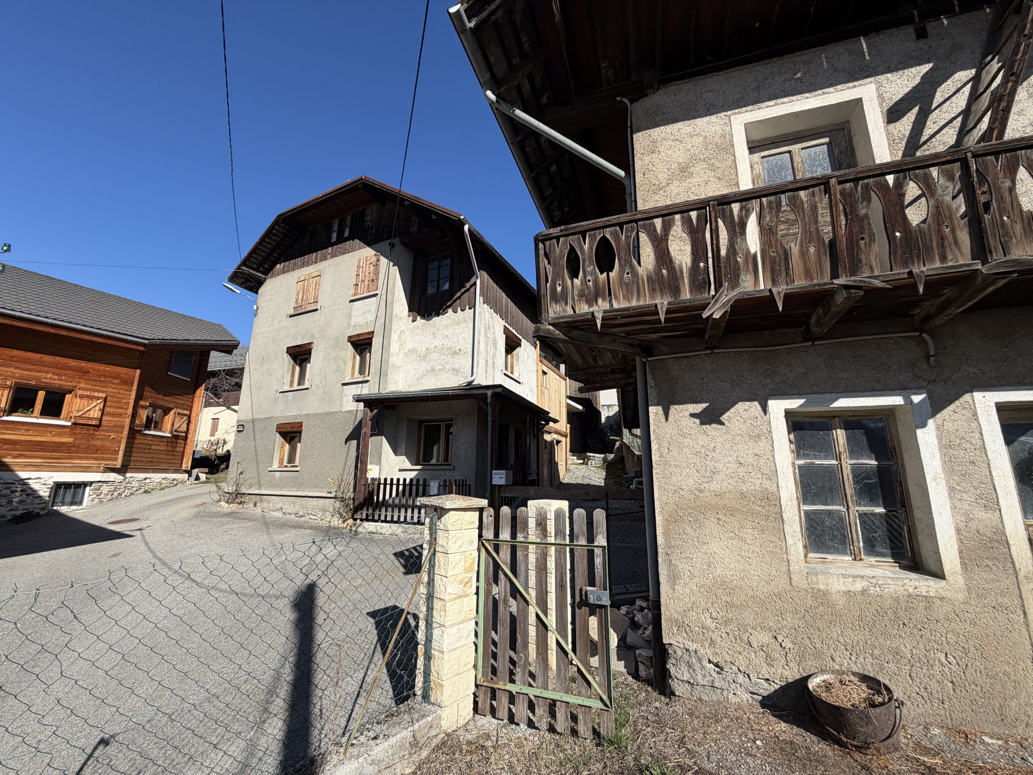 À VENDRE   MONTVERNIER (73) ENSEMBLE IMMOBILIER   ENVIRONNEMENT PRIVILÉGIÉ   VUE DÉGAGÉE #6