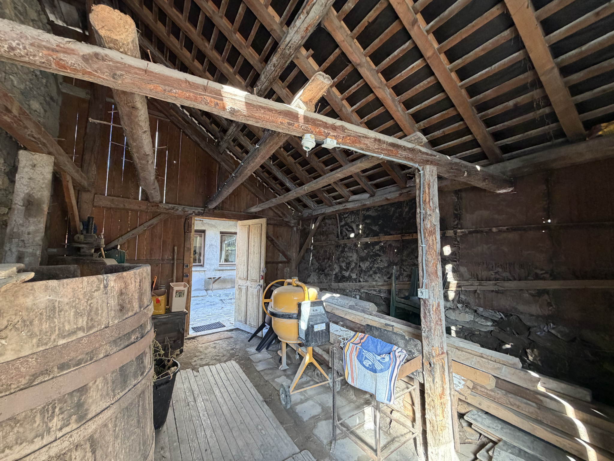 À VENDRE   MONTVERNIER (73) ENSEMBLE IMMOBILIER   ENVIRONNEMENT PRIVILÉGIÉ   VUE DÉGAGÉE #39