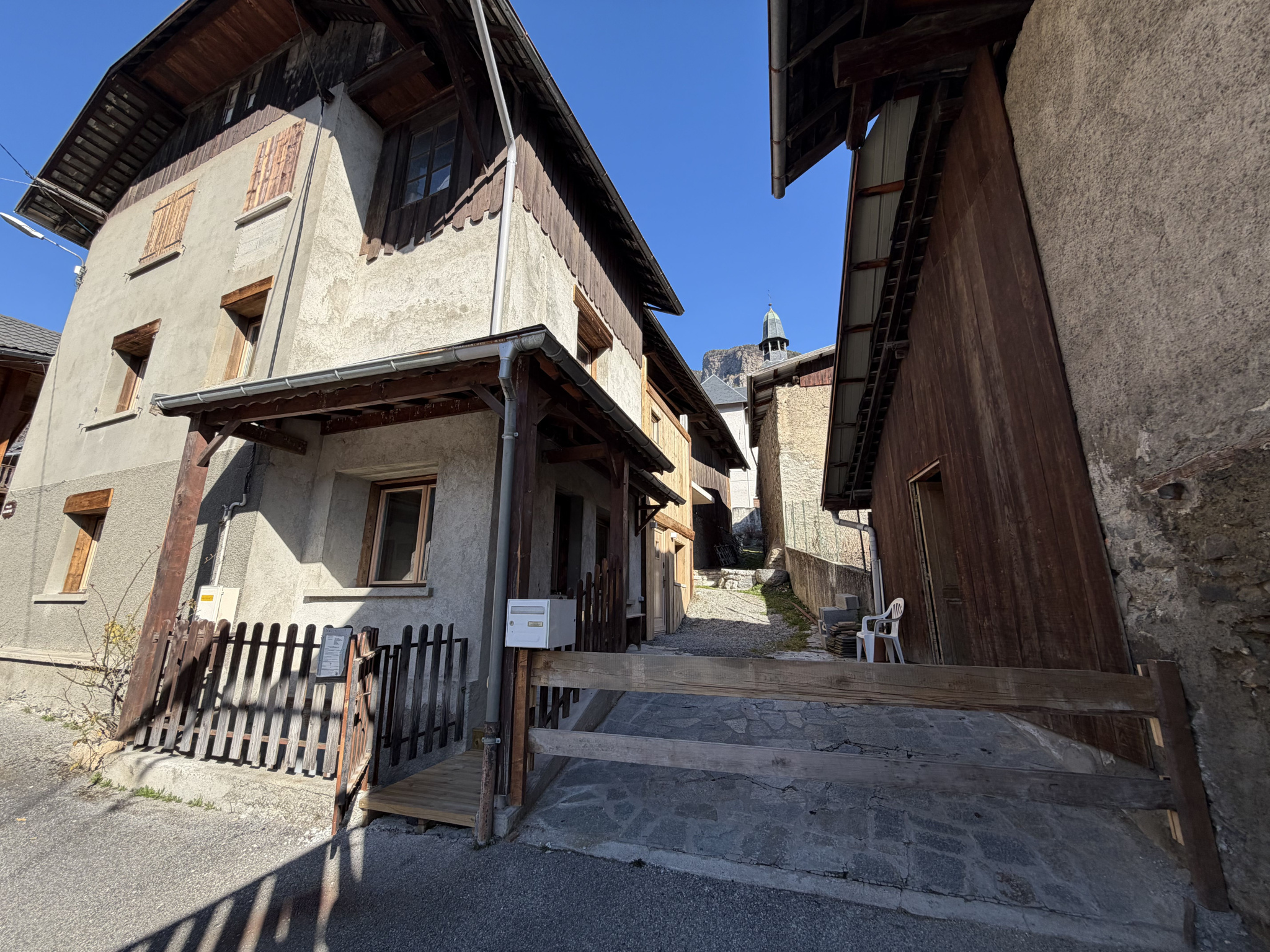 À VENDRE   MONTVERNIER (73) ENSEMBLE IMMOBILIER   ENVIRONNEMENT PRIVILÉGIÉ   VUE DÉGAGÉE #43