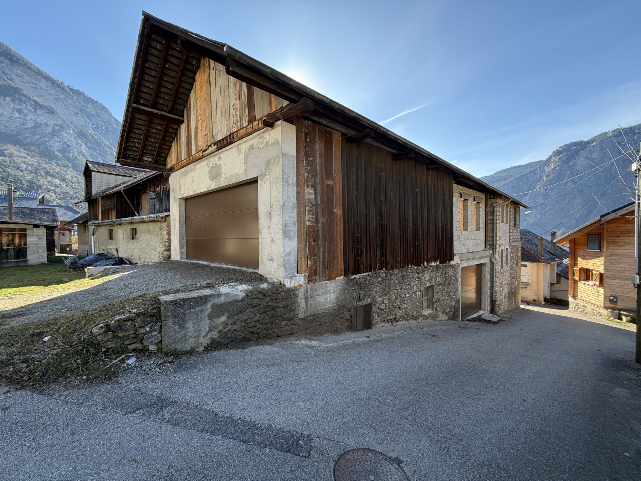 À VENDRE   MONTVERNIER (73) ENSEMBLE IMMOBILIER   ENVIRONNEMENT PRIVILÉGIÉ   VUE DÉGAGÉE #7