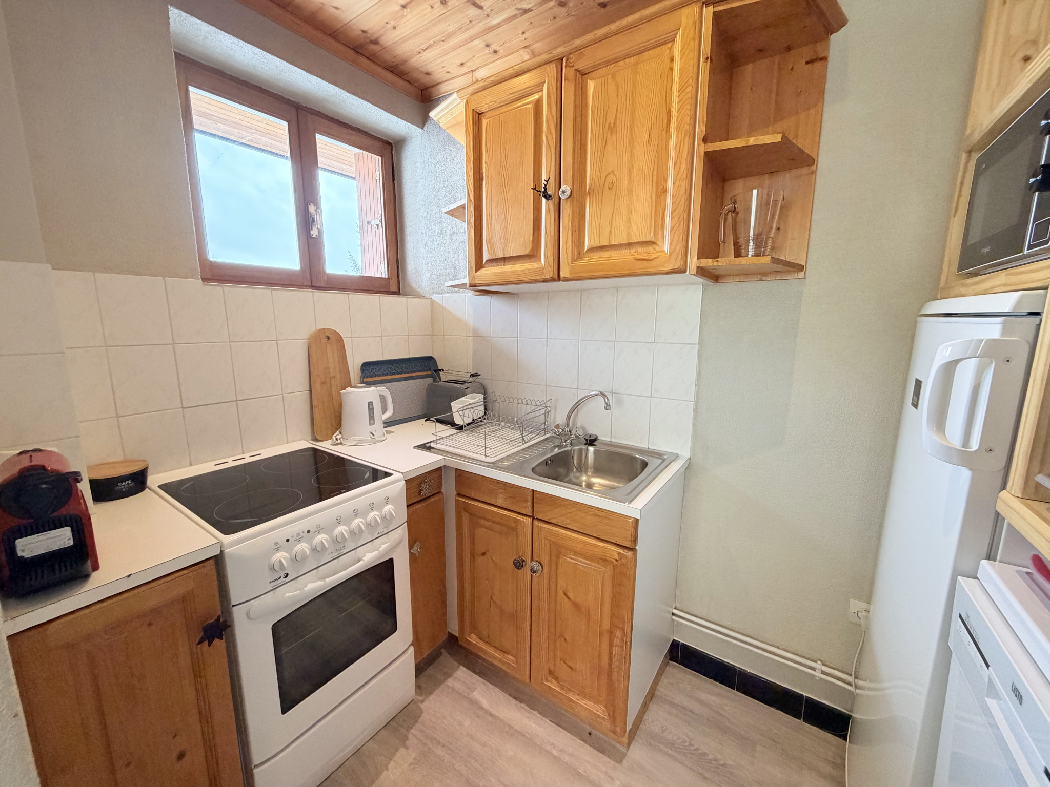 (73) ALBIEZ-MONTROND - Joli Bâtiment 3 logements - Idéal investissement - Centre station - Jardin - Places par #12