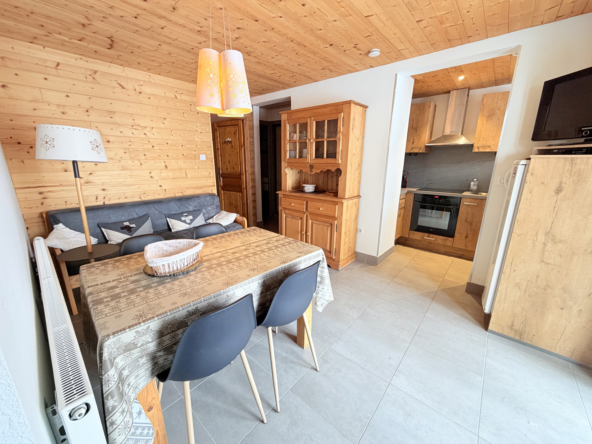 (73) ALBIEZ-MONTROND - Joli Bâtiment 3 logements - Idéal investissement - Centre station - Jardin - Places par #8