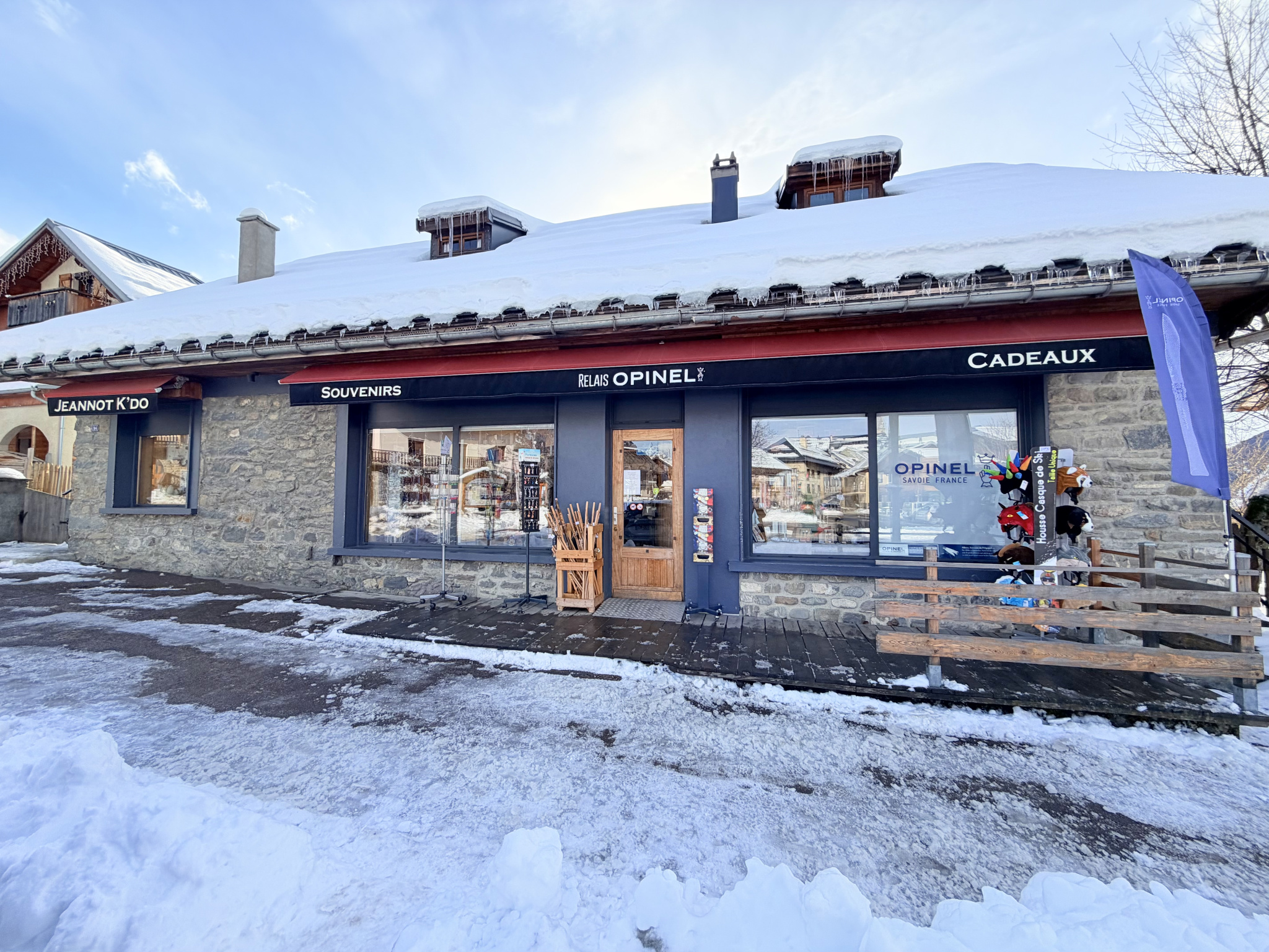 (73) ALBIEZ-MONTROND - Joli Bâtiment 3 logements - Idéal investissement - Centre station - Jardin - Places par #1
