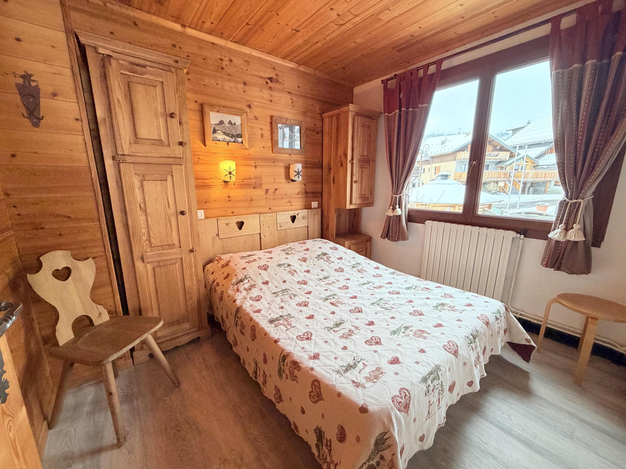 (73) ALBIEZ-MONTROND - Joli Bâtiment 3 logements - Idéal investissement - Centre station - Jardin - Places par #6