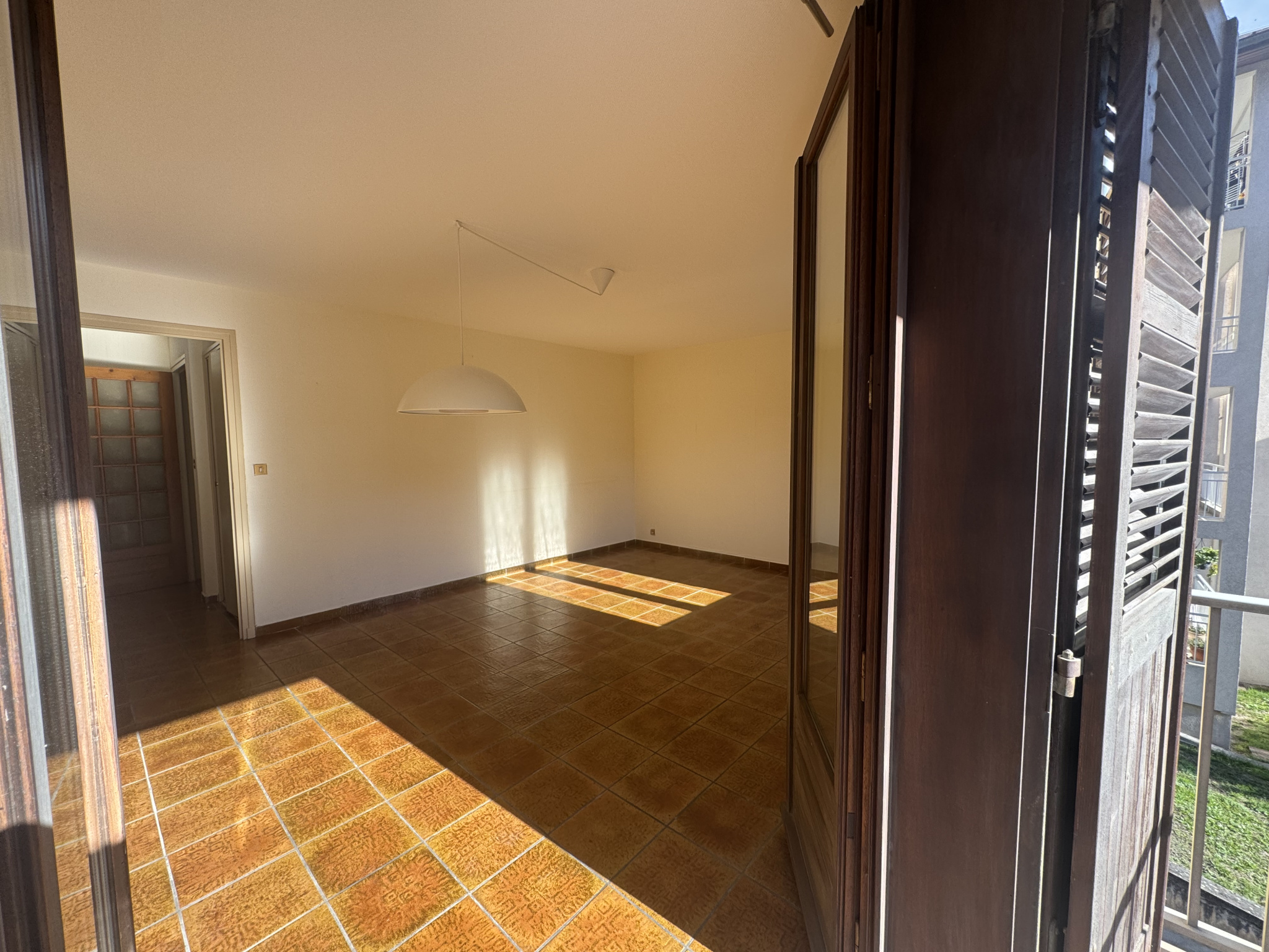 (73) SAINT-JEAN-DE-MAURIENNE - Rare Appartement T3 avec garage, balcon, parking et cave #12