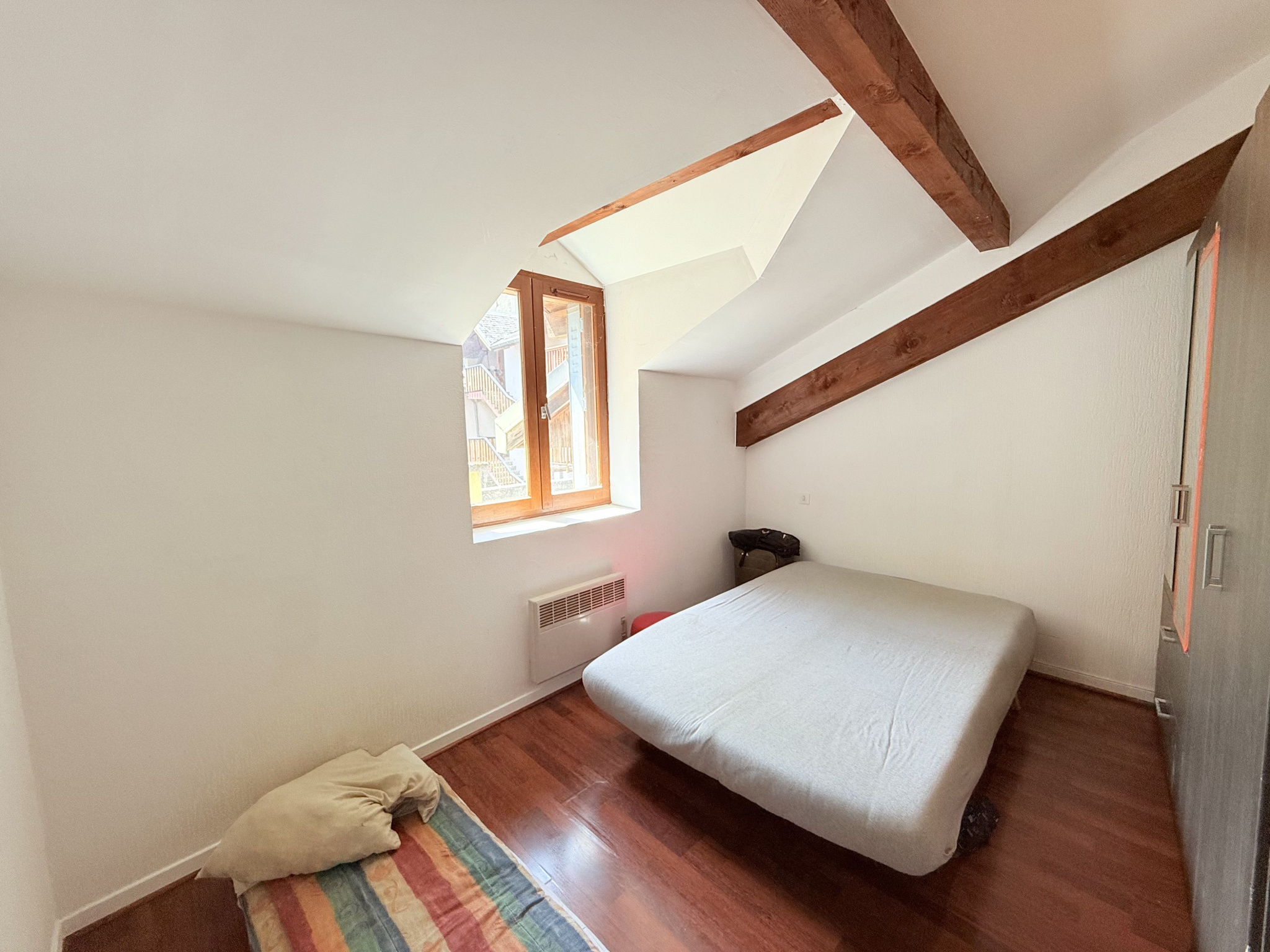 (73) SAINT-JEAN-DE-MAURIENNE   Appartement T3 avec possibilité T4  Emplacement exceptionnel #8