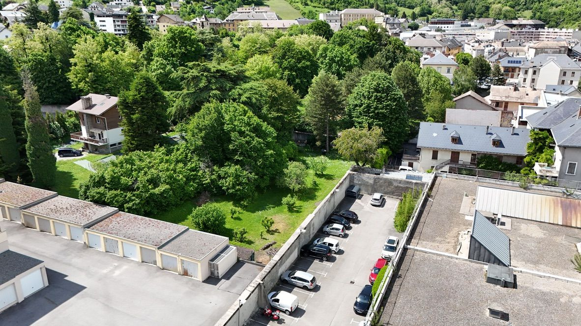 (73) SAINT-JEAN-DE-MAURIENNE - Terrain constructible - Rare à la vente - Plein Sud #11