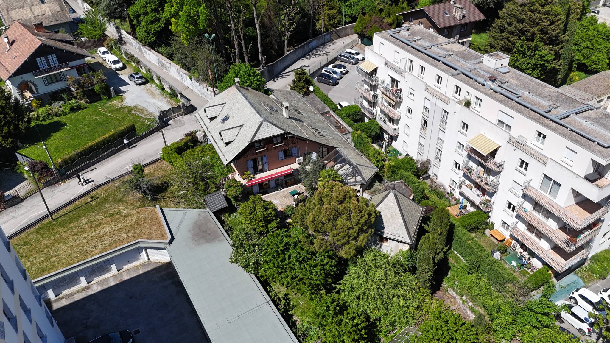(73) SAINT-JEAN DE MAURIENNE - CENTRE - Sublime demeure de caractère - Dépendances - UNIQUE #35