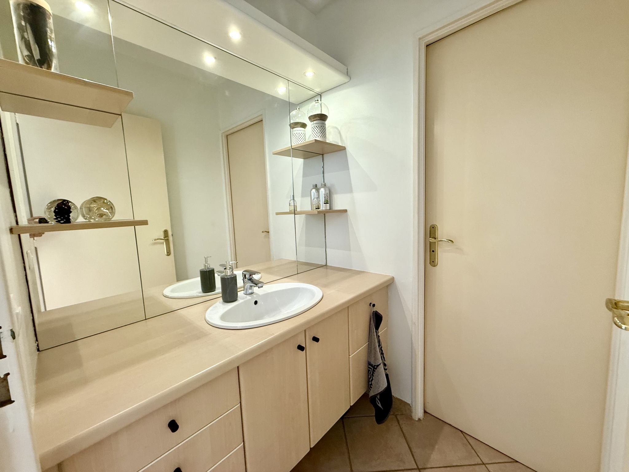 (73) SAINT-JEAN DE MAURIENNE - Sublime appartement - T4 - Traversant - Vue panoramique #15