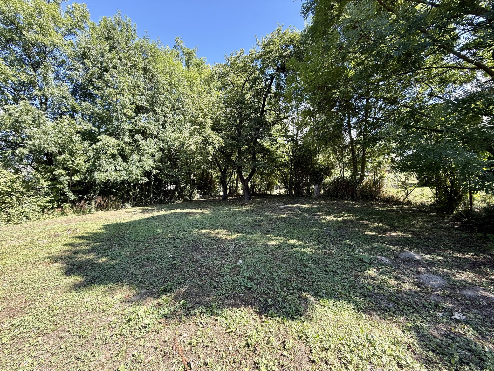 (73) Saint Avre - Terrain constructible et viabilisé - 1147m2 + 408m2 de jardin #8