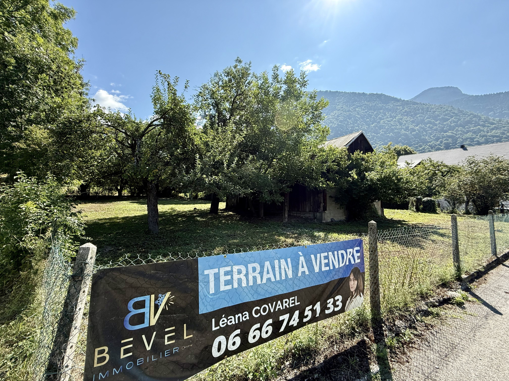 (73) Saint Avre - Terrain constructible et viabilisé - 1147m2 + 408m2 de jardin #14