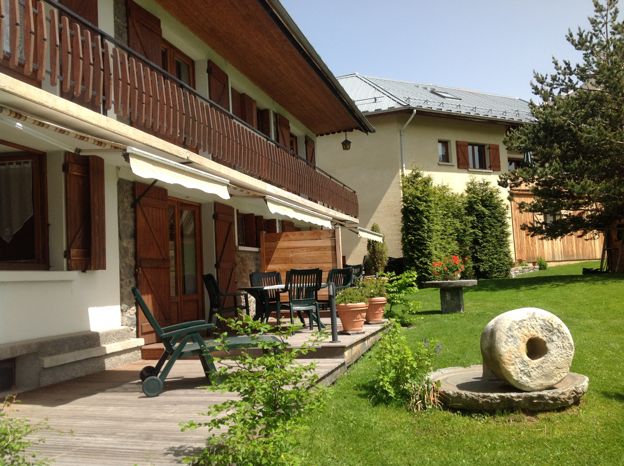 (73) ALBIEZ MONTROND -Appartement T3 - Jardin privatif 70 m2 & Terrasse 28 m2 - Exposition Sud - Place parking #2