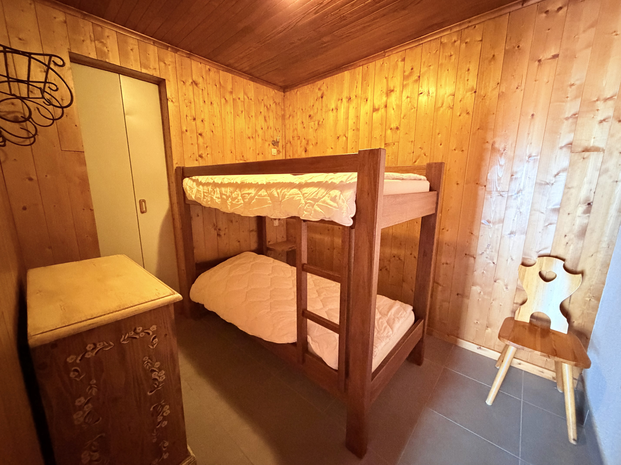 (73) ALBIEZ MONTROND -Appartement T3 - Jardin privatif 70 m2 & Terrasse 28 m2 - Exposition Sud - Place parking #7