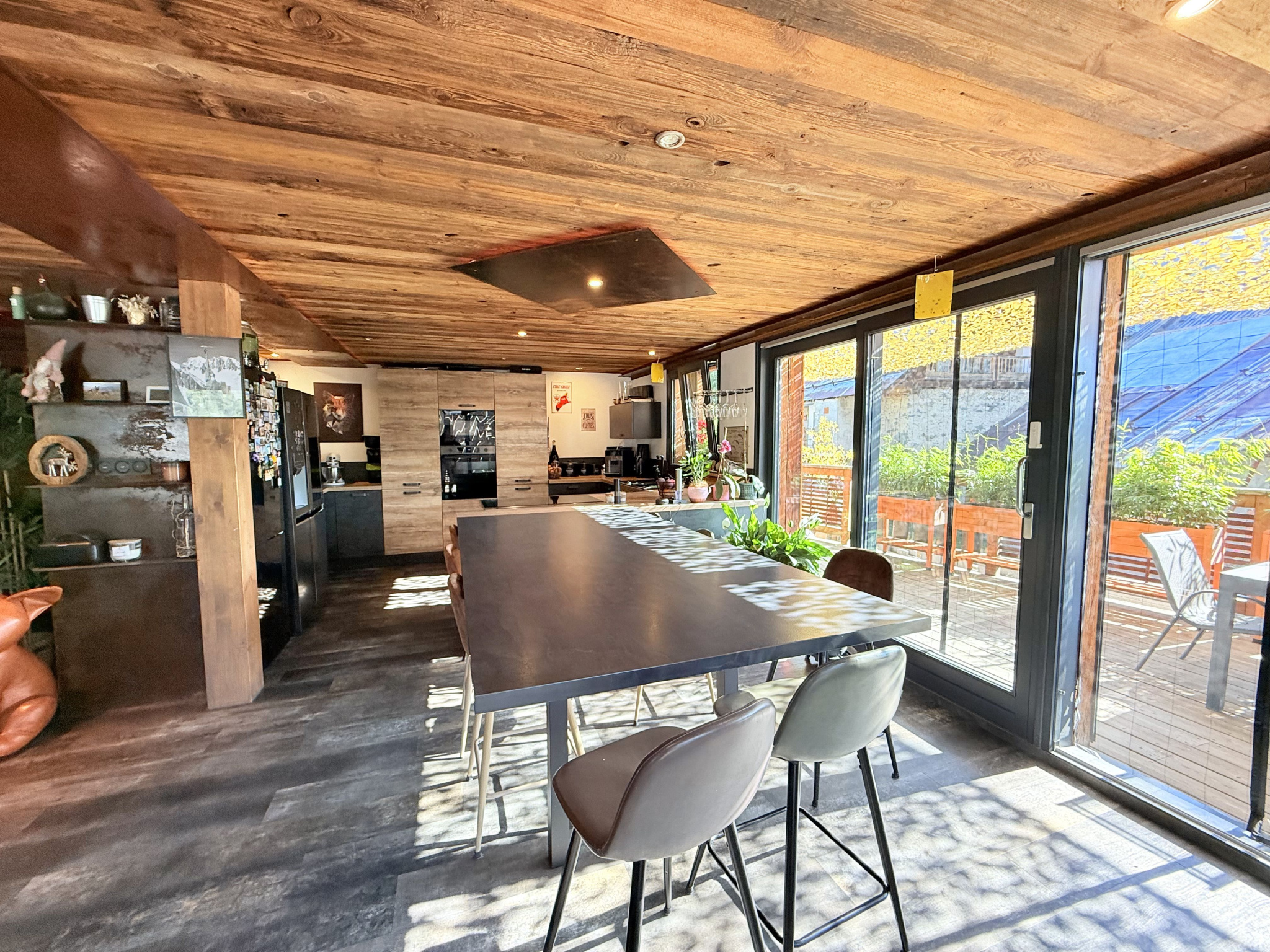 (73) SAINT-SORLIN D'ARVES - Chalet d'exception - Vue Aiguilles - Garage #14