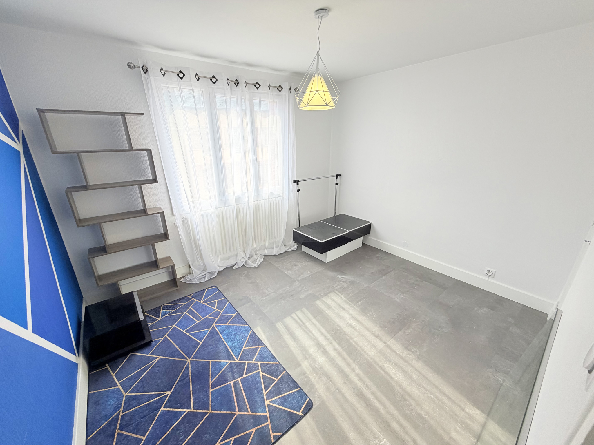 (73) SAINT-JEAN-DE-MAURIENNE - APPARTEMENT Rénové en 2021 - T3 - CAVE - BALCONS - PLACE de PARKING #9