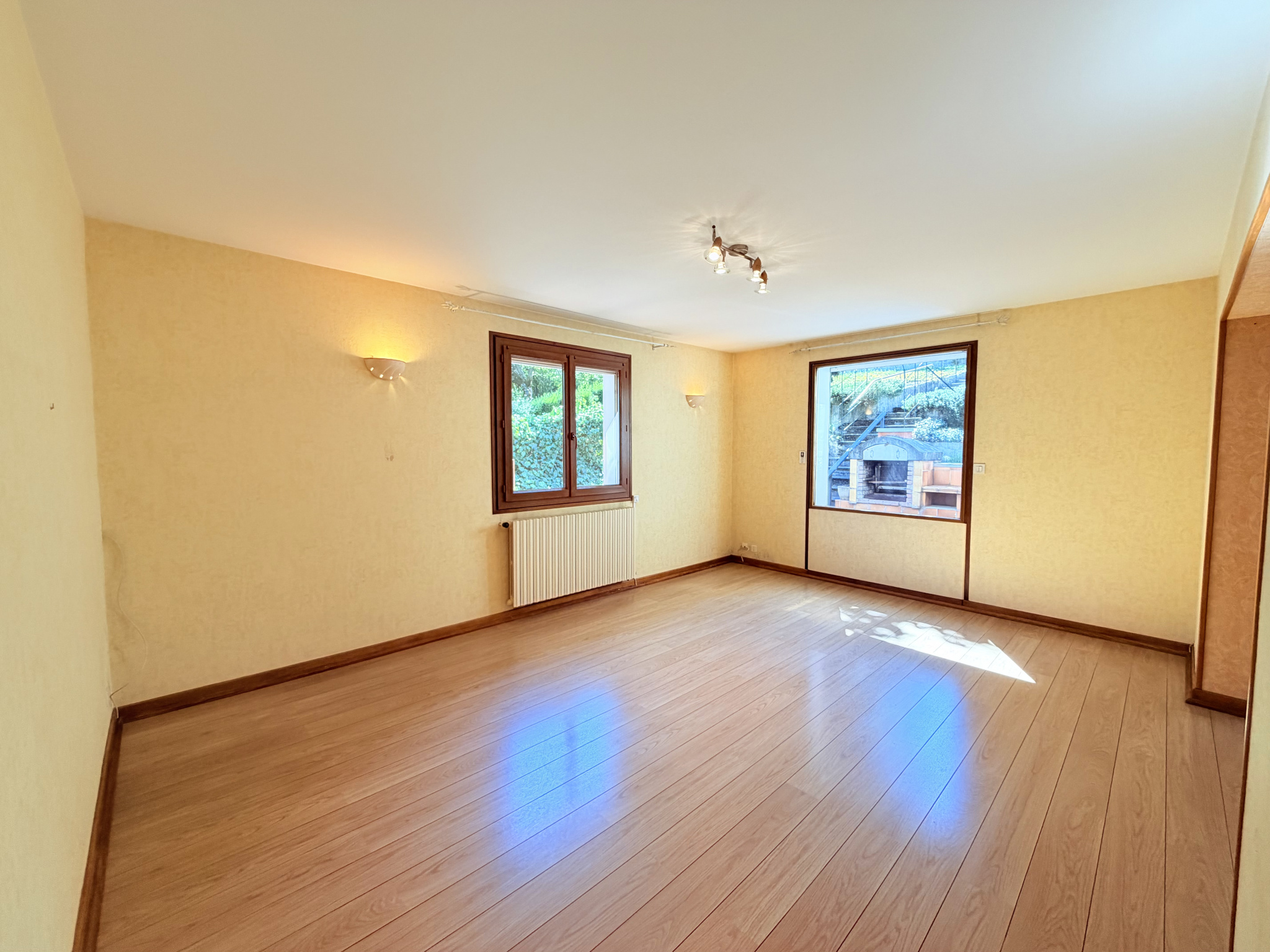 (73) VILLARGONDRAN - Jolie maison avec beaux extérieurs - 5 chambres - Garage & Atelier - Véranda - Rare à la #14