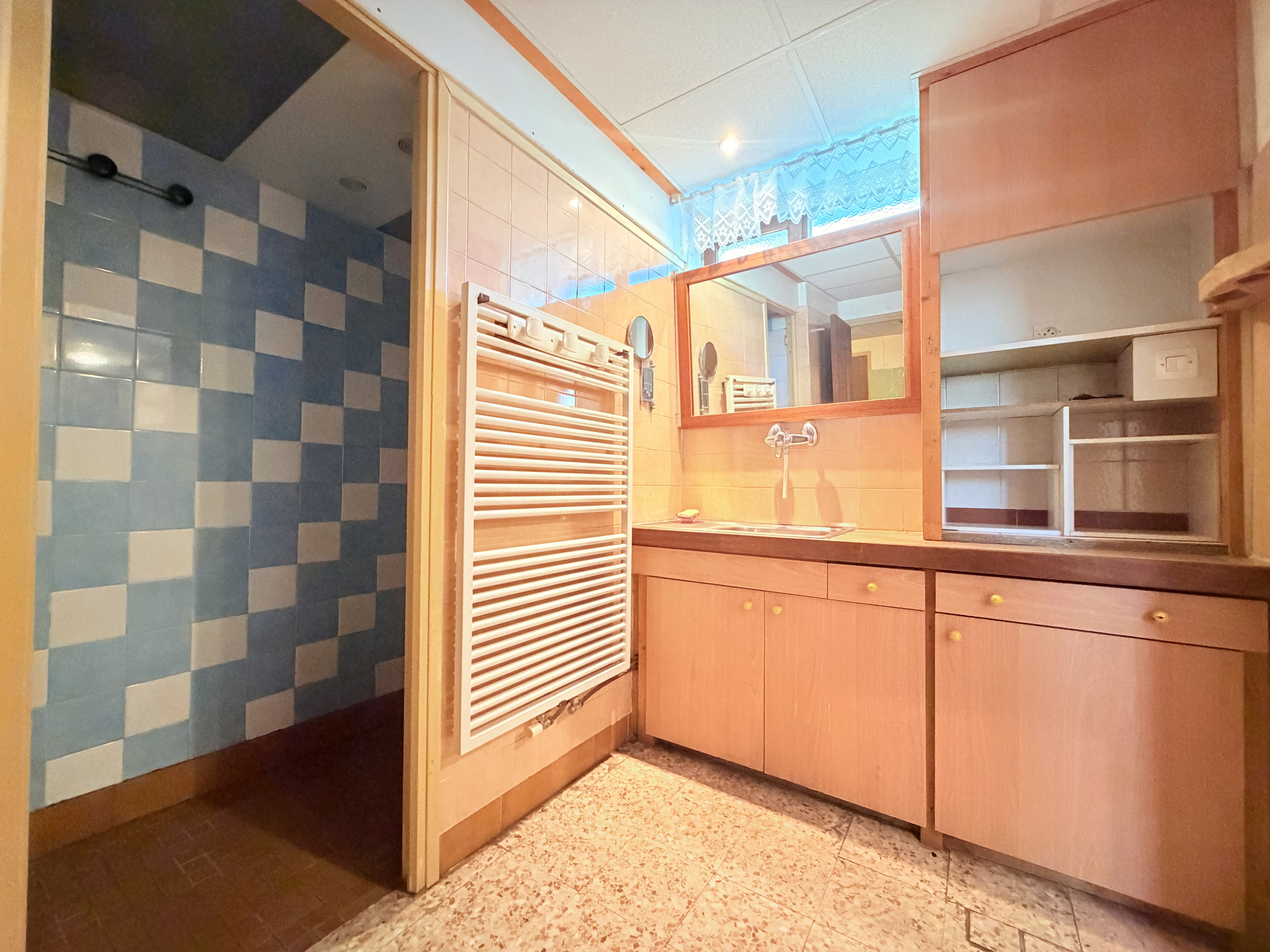 (73) VILLARGONDRAN - Jolie maison avec beaux extérieurs - 5 chambres - Garage & Atelier - Véranda - Rare à la #24