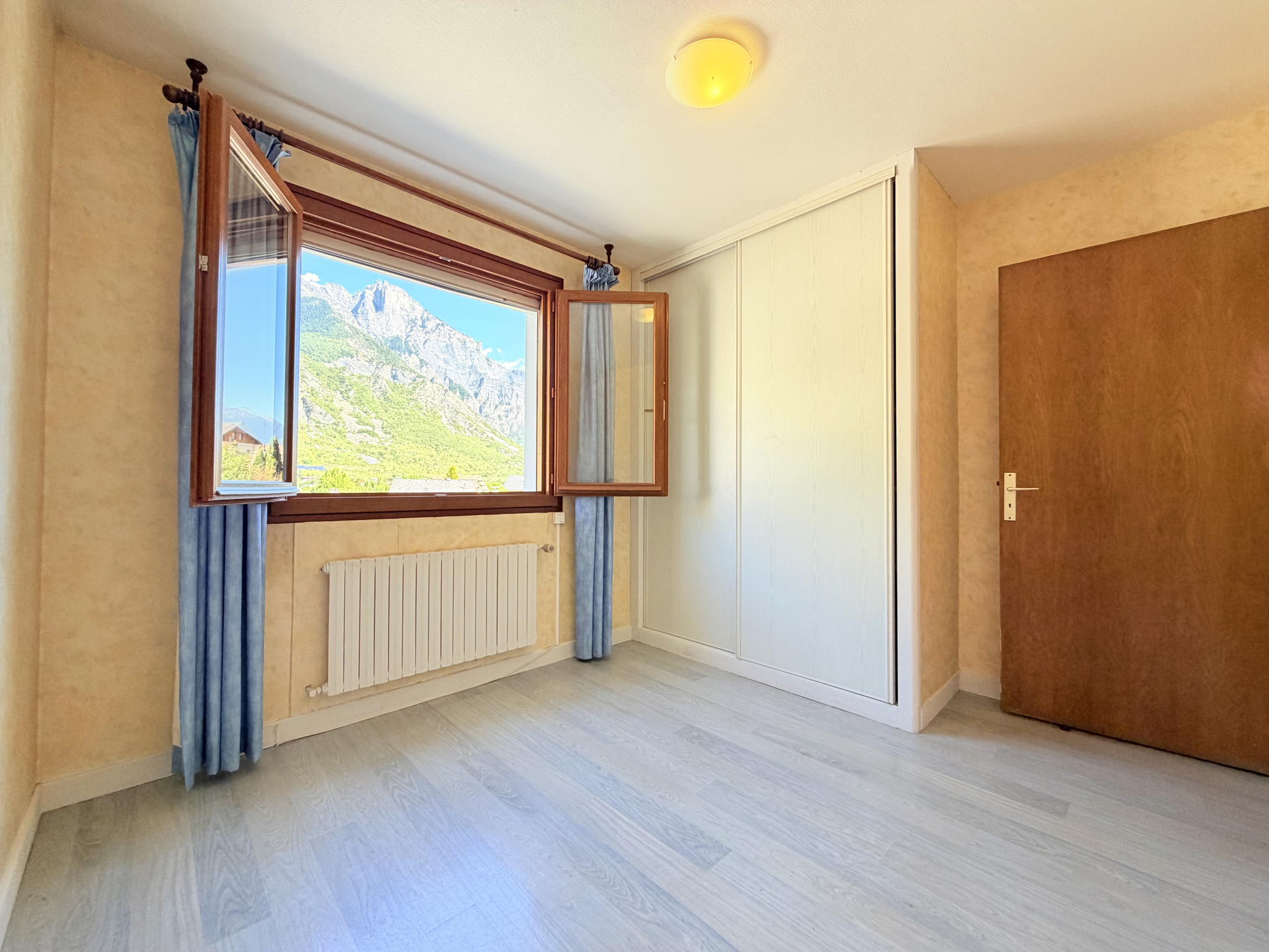 (73) VILLARGONDRAN - Jolie maison avec beaux extérieurs - 5 chambres - Garage & Atelier - Véranda - Rare à la #35
