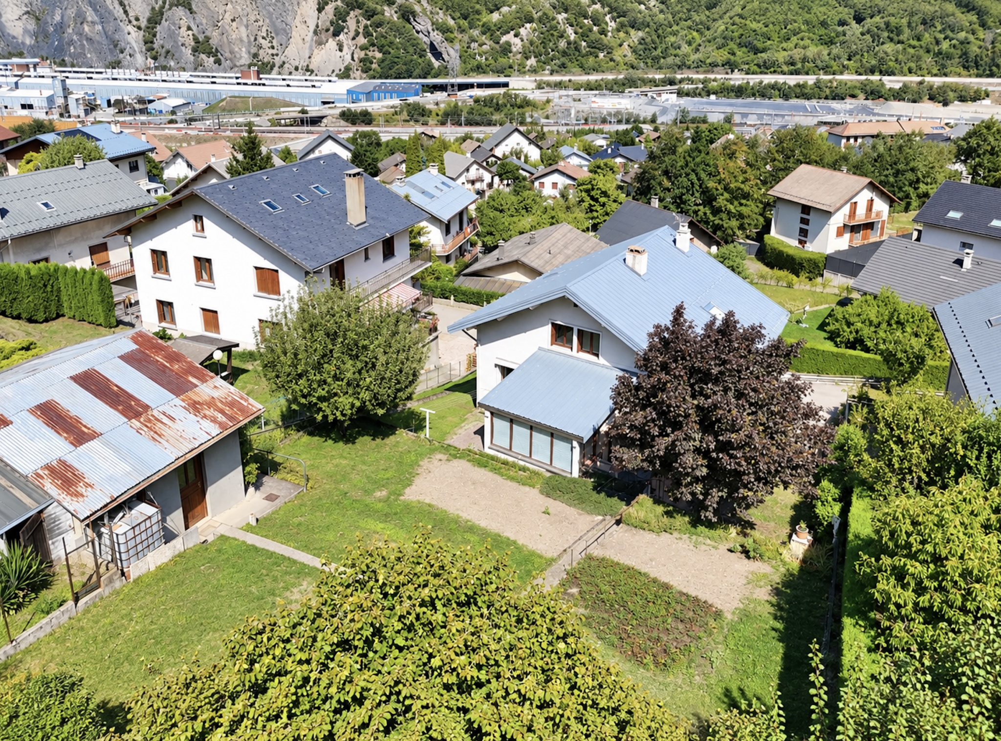 (73) VILLARGONDRAN - Jolie maison avec beaux extérieurs - 5 chambres - Garage & Atelier - Véranda - Rare à la #3