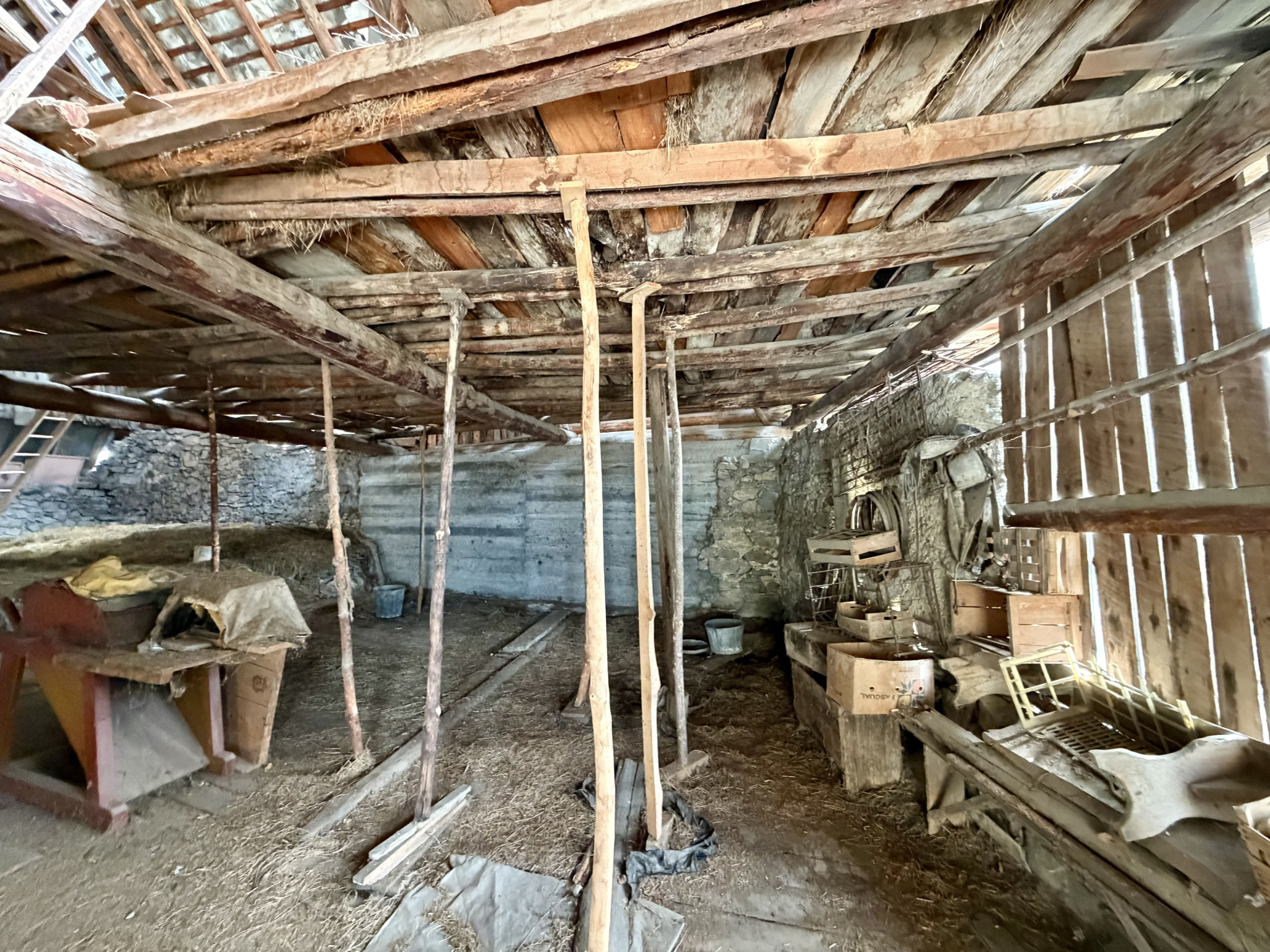 (73) À VENDRE - FONTCOUVERTE-LA-TOUSSUIRE PROJET RÉNOVATION & FORT POTENTIEL #13