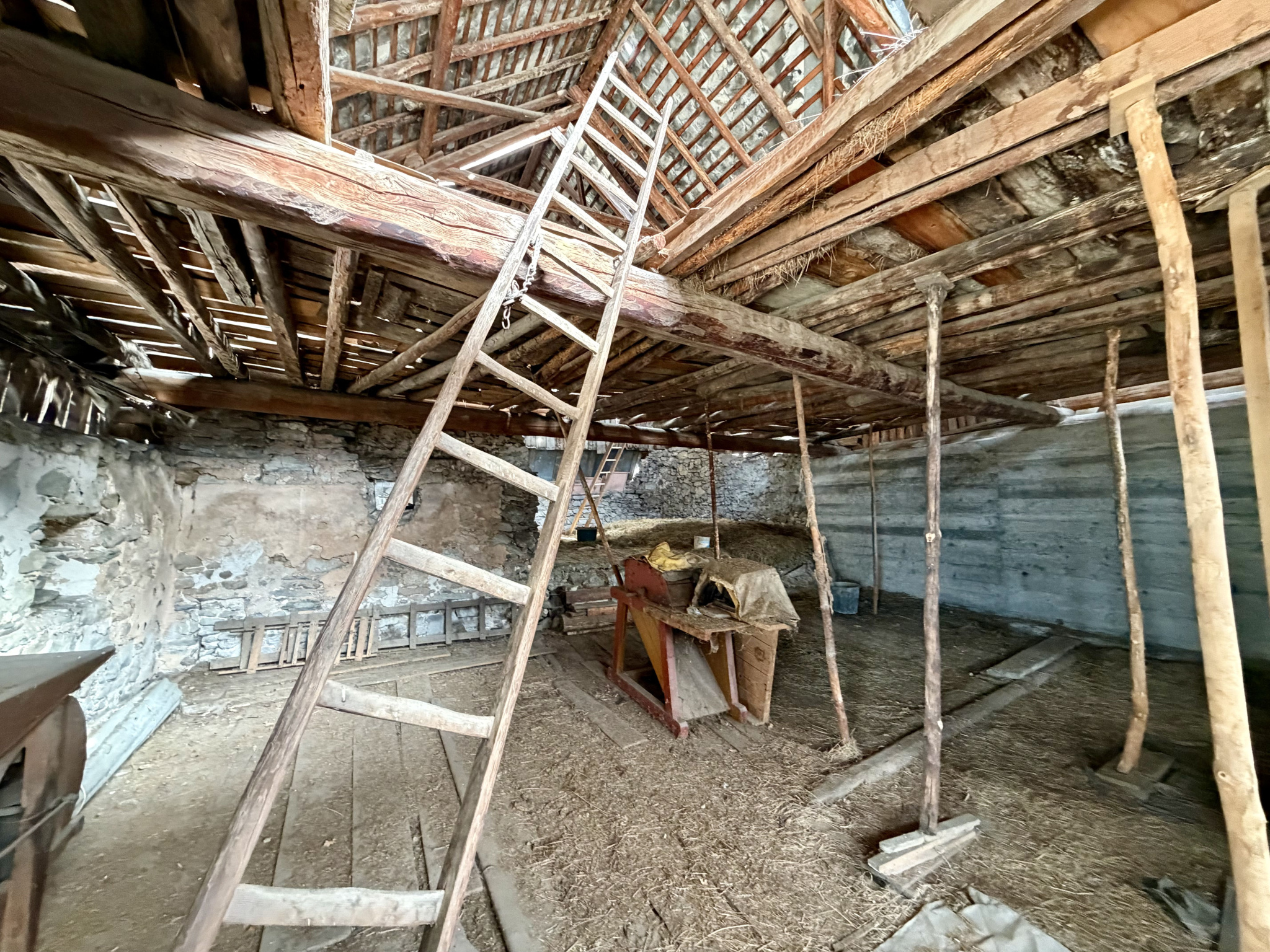 (73) À VENDRE - FONTCOUVERTE-LA-TOUSSUIRE PROJET RÉNOVATION & FORT POTENTIEL #12