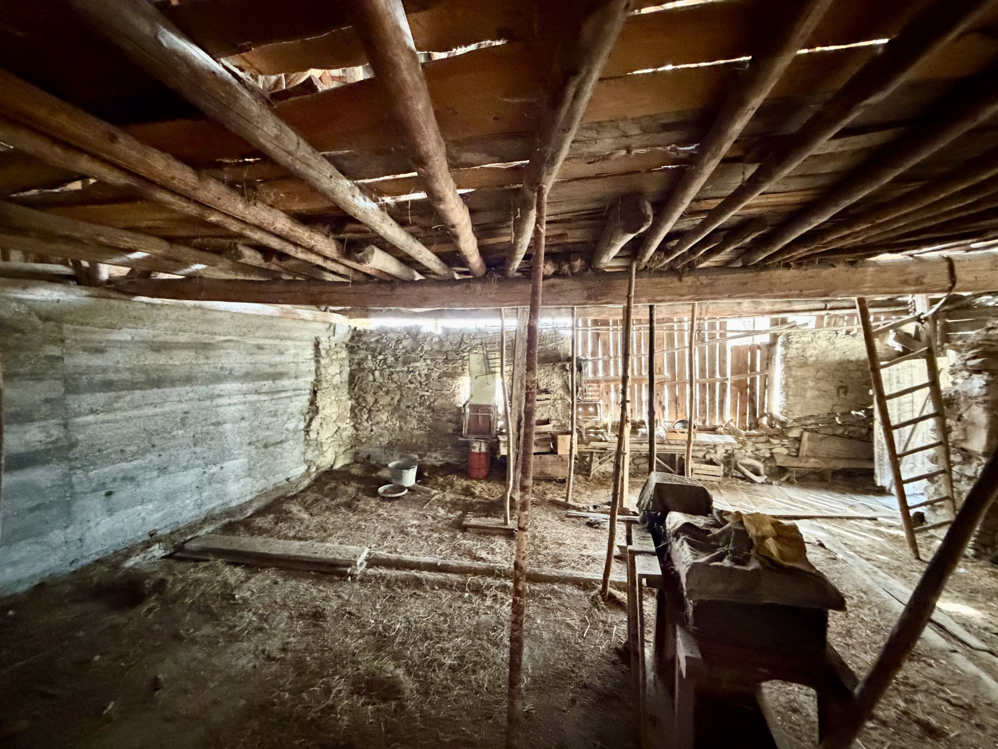 (73) À VENDRE - FONTCOUVERTE-LA-TOUSSUIRE PROJET RÉNOVATION & FORT POTENTIEL #17