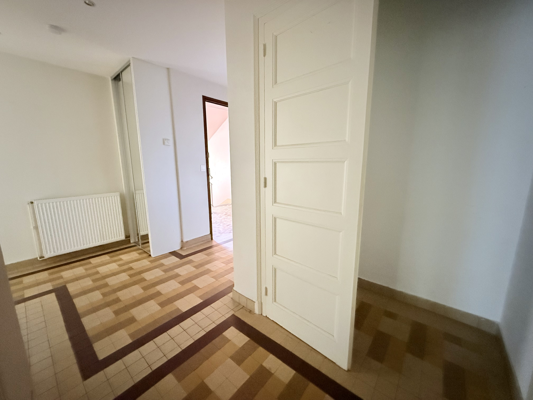 (73) SAINT JEAN DE MAURIENNE - HYPER CENTRE -Rare appartement T2 - Possibilité T3 - Terrasse #9