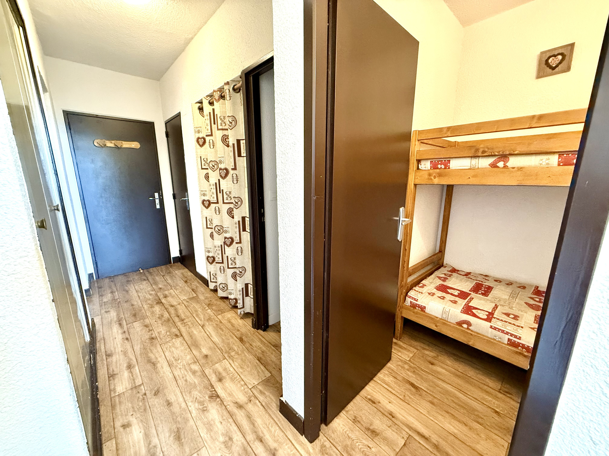 (73) LE CORBIER - Domaine des Sybelles - Rare & Spacieux Appartement - Front de neige #17