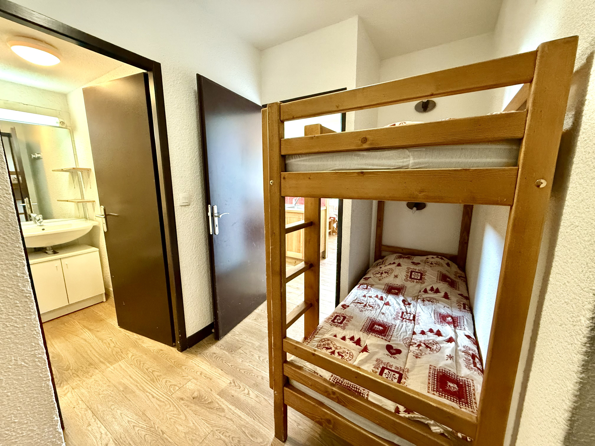 (73) LE CORBIER - Domaine des Sybelles - Rare & Spacieux Appartement - Front de neige #15