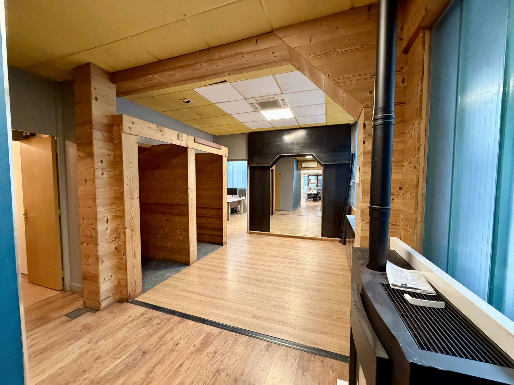 SAINT-JEAN-DE-MAURIENNE (73)   CENTRE-VILLE   LOCAL COMMERCIAL 111 m2 + CAVE 40 m2   EMPLACEMENT No1   VISIBIL #5