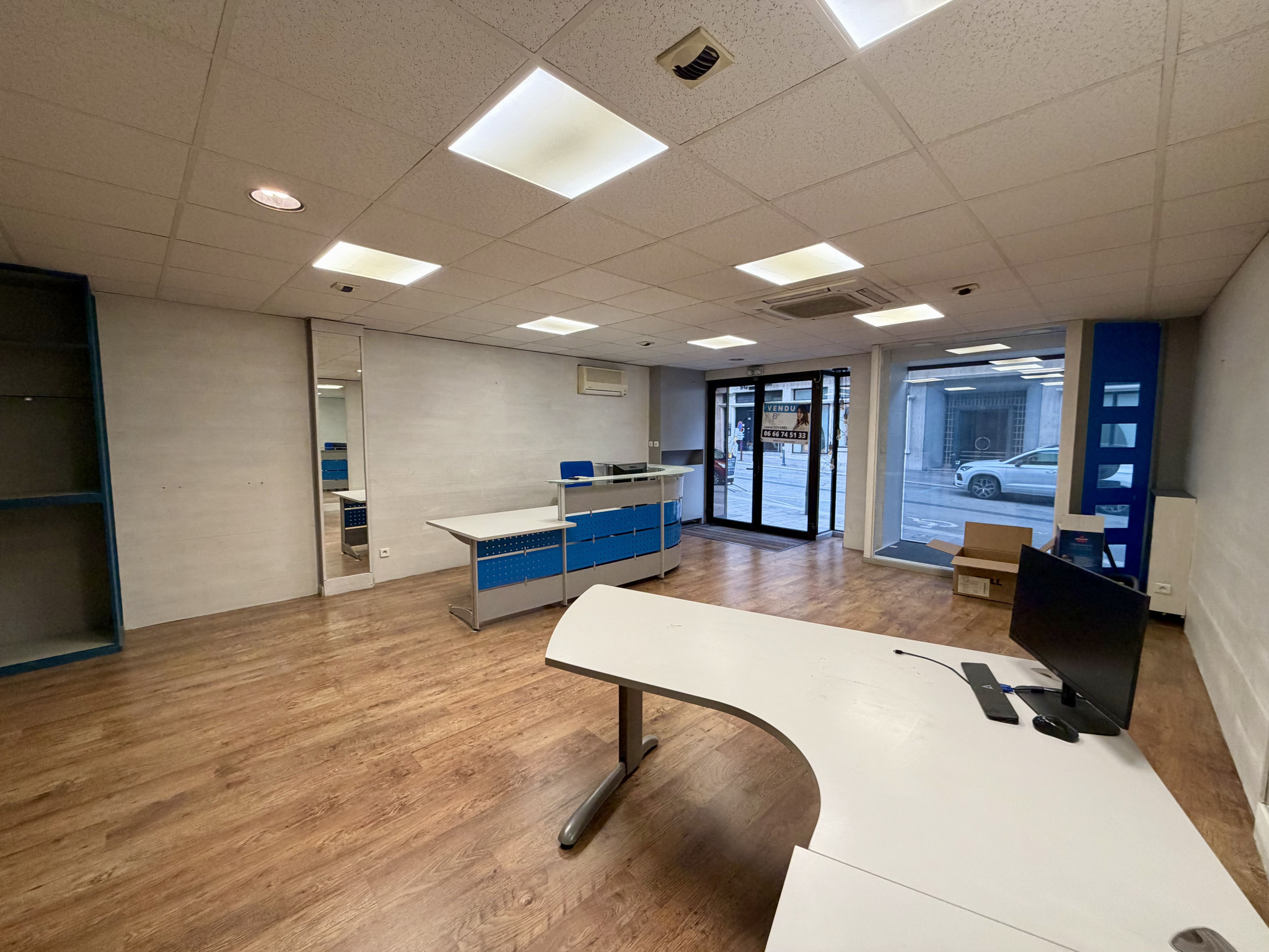 SAINT-JEAN-DE-MAURIENNE (73)   CENTRE-VILLE   LOCAL COMMERCIAL 111 m2 + CAVE 40 m2   EMPLACEMENT No1   VISIBIL #3