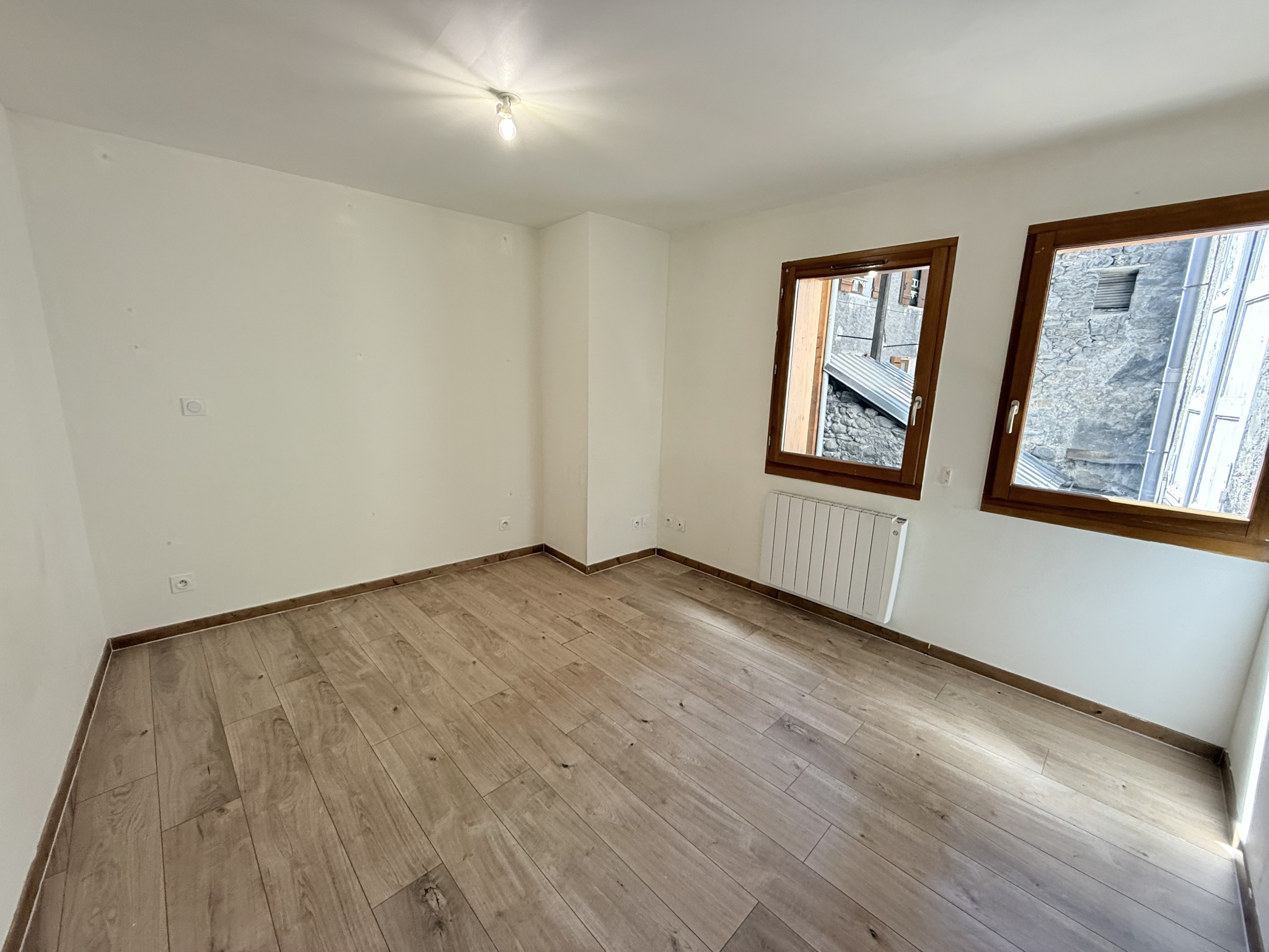 (73) SAINT-JEAN-DE-MAURIENNE - Appartement rénové hyper centre - Idéal investissement #12