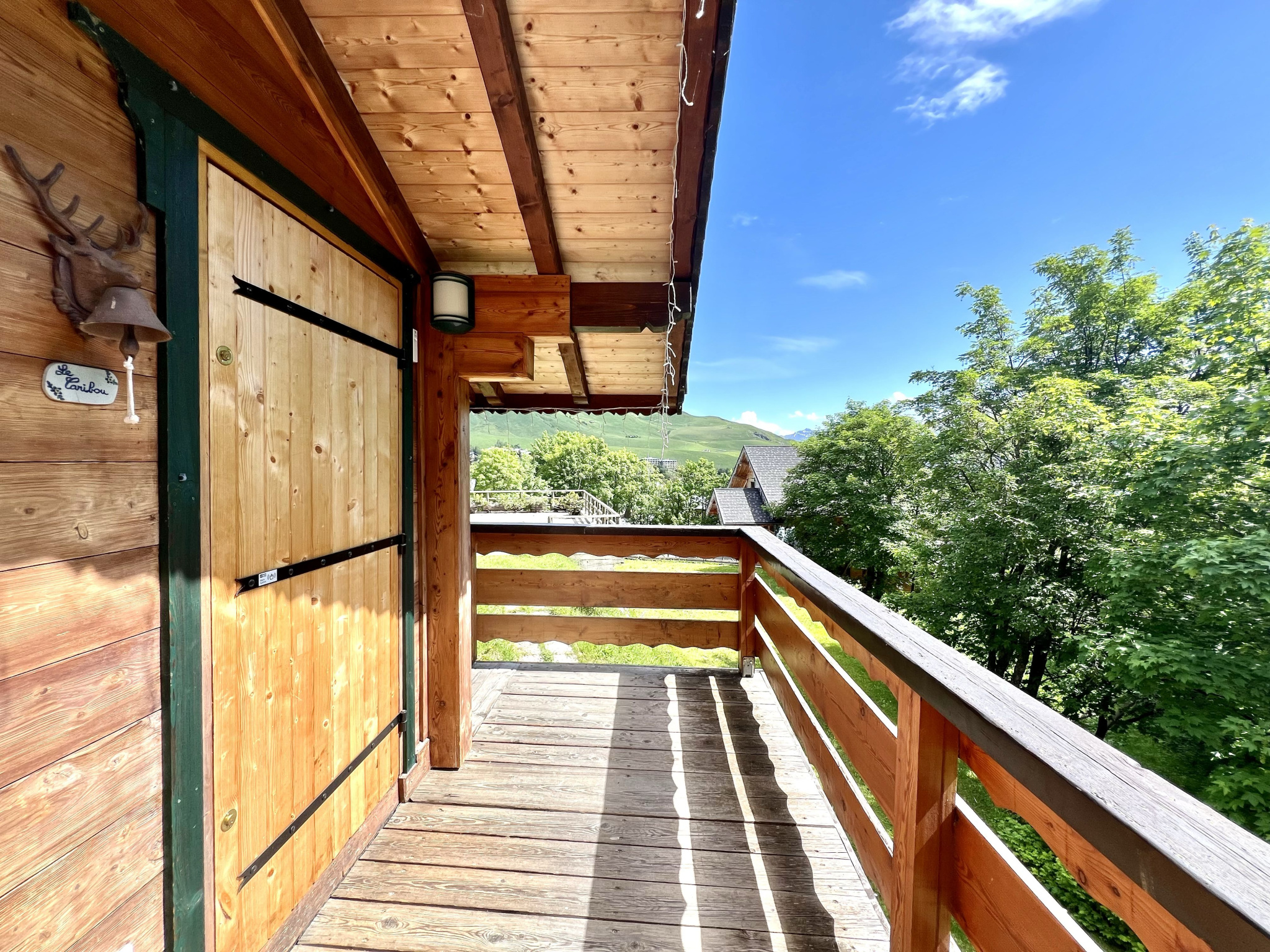 (73) LA TOUSSUIRE / DOMAINE DES SYBELLES / TRÈS JOLI CHALET / VUE DÉGAGÉE / BEL EXTERIEUR #5