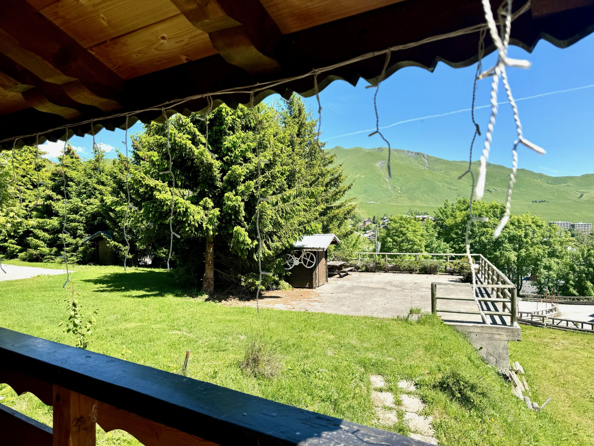 (73) LA TOUSSUIRE / DOMAINE DES SYBELLES / TRÈS JOLI CHALET / VUE DÉGAGÉE / BEL EXTERIEUR #15