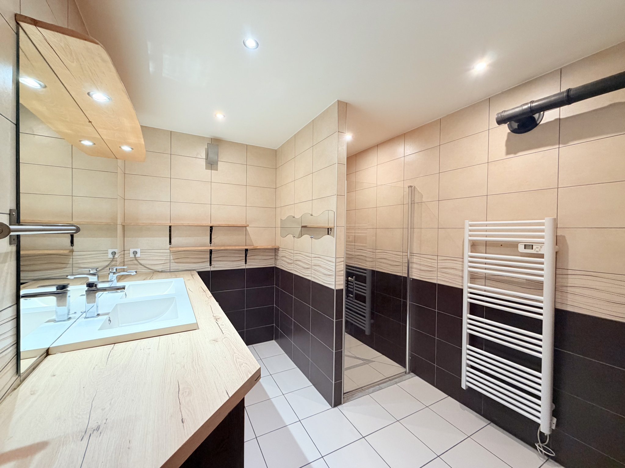 (73) Saint-Julien-Mont-Denis - Centre Village - Rare Appartement T2 bis - Grande chambre - Spacieuse terrasse #10