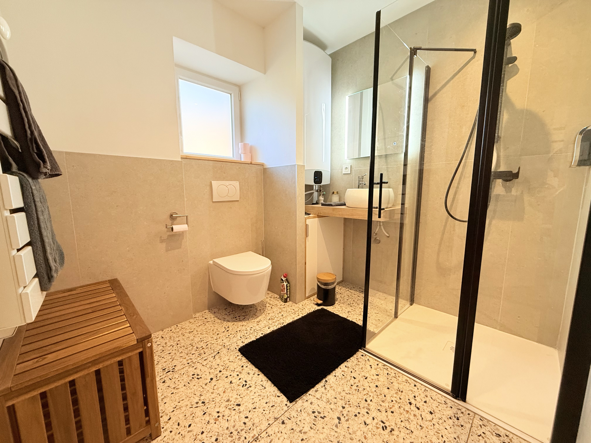 (73) SAINT-JEAN-DE-MAURIENNE - Rare Bâtiment centre - 2 T2 - Studio - Local commercial - Combles aménageables #8