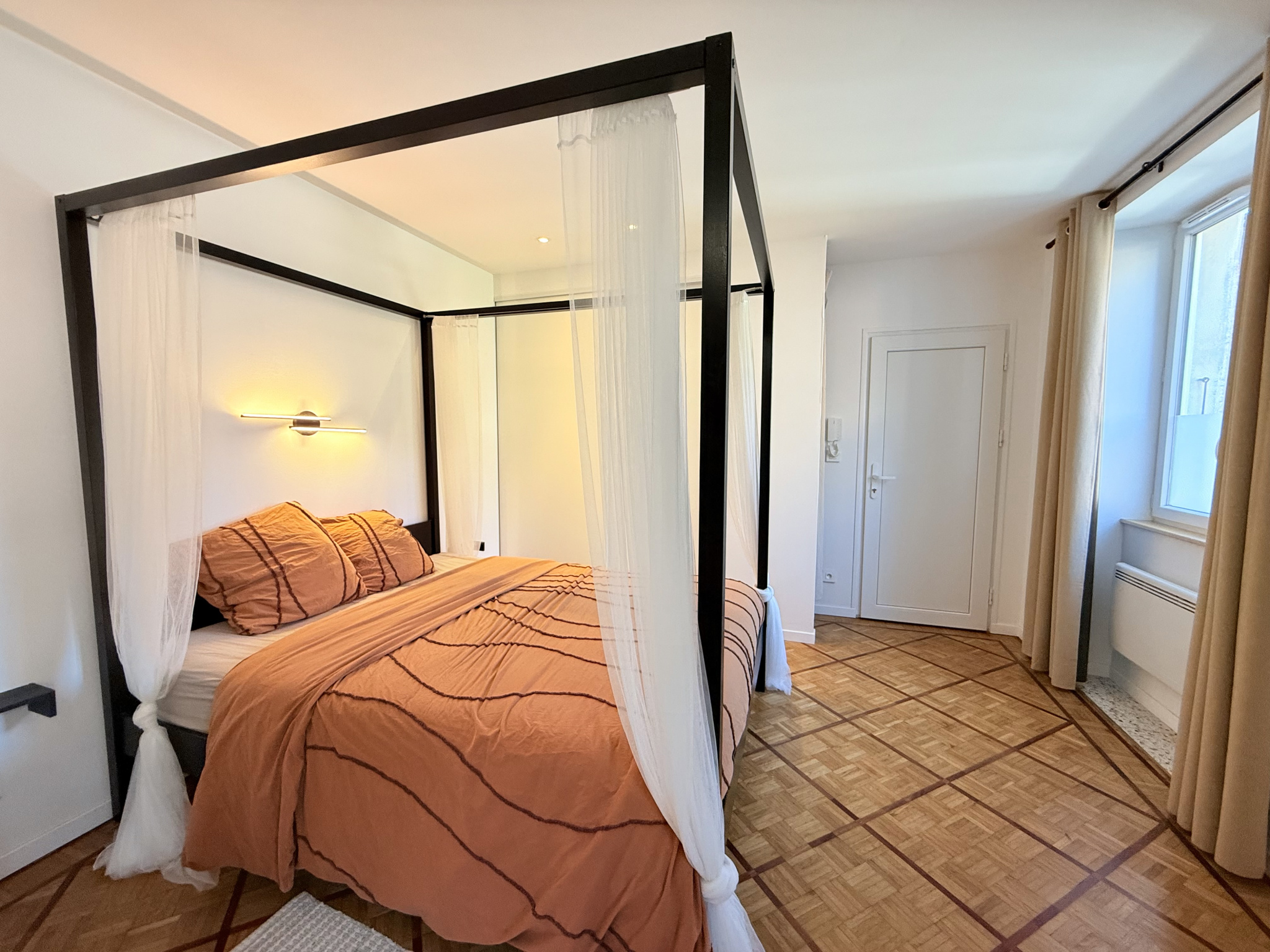 (73) SAINT-JEAN-DE-MAURIENNE - Rare Bâtiment centre - 2 T2 - Studio - Local commercial - Combles aménageables #21