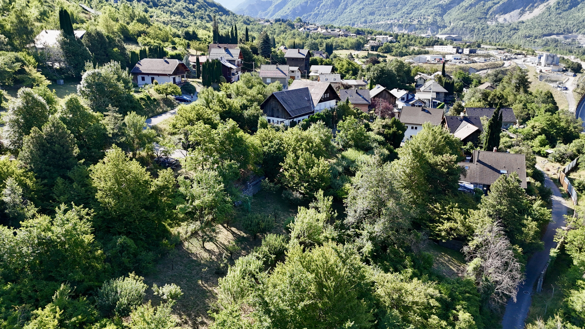 À VENDRE   EXCLUSIVITÉ  (73) SAINT-JULIEN-MONT-DENIS   TERRAIN DE 1 446 m2 DONT 760 m2 CONSTRUCTIBLES #6