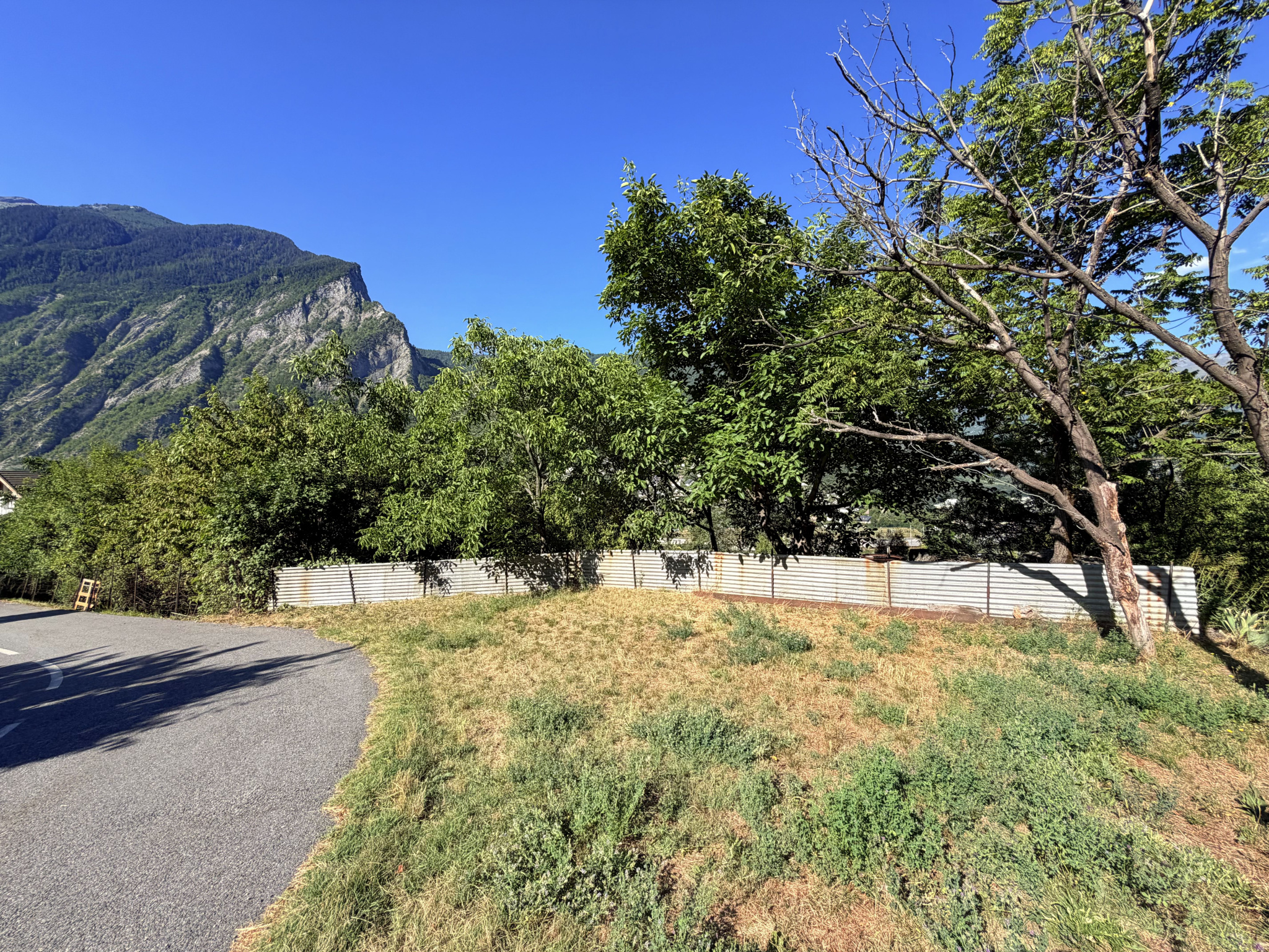 À VENDRE   EXCLUSIVITÉ  (73) SAINT-JULIEN-MONT-DENIS   TERRAIN DE 1 446 m2 DONT 760 m2 CONSTRUCTIBLES #18