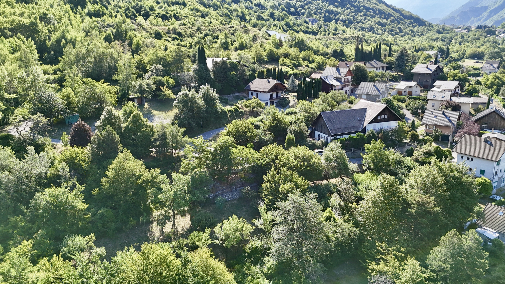 À VENDRE   EXCLUSIVITÉ  (73) SAINT-JULIEN-MONT-DENIS   TERRAIN DE 1 446 m2 DONT 760 m2 CONSTRUCTIBLES #9