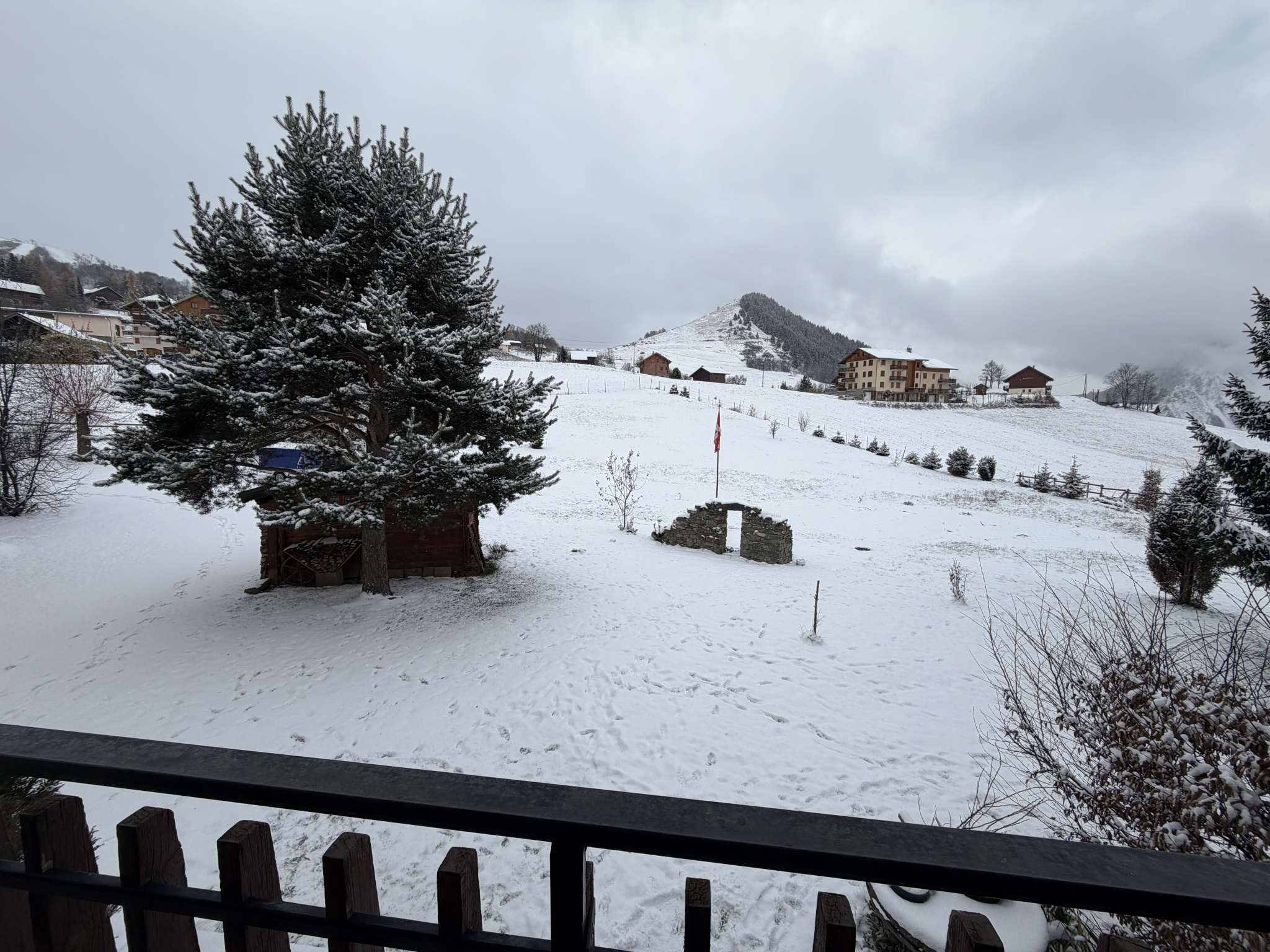 (73) ALBIEZ-MONTROND - Appartement lumineux 42,5m2 - Petite copropriété - Exposition Sud - Place de parking #9