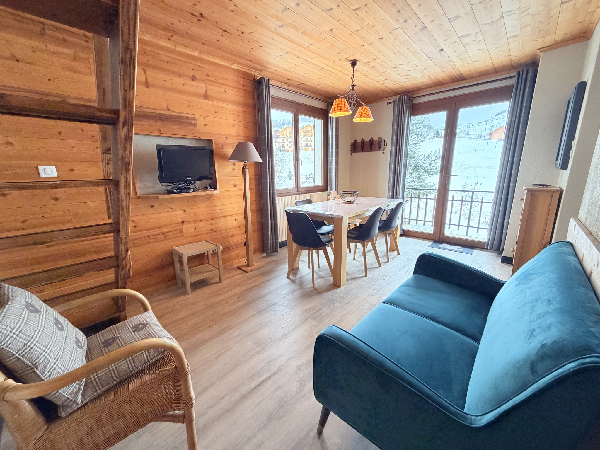 (73) ALBIEZ-MONTROND - Appartement lumineux 42,5m2 - Petite copropriété - Exposition Sud - Place de parking #11